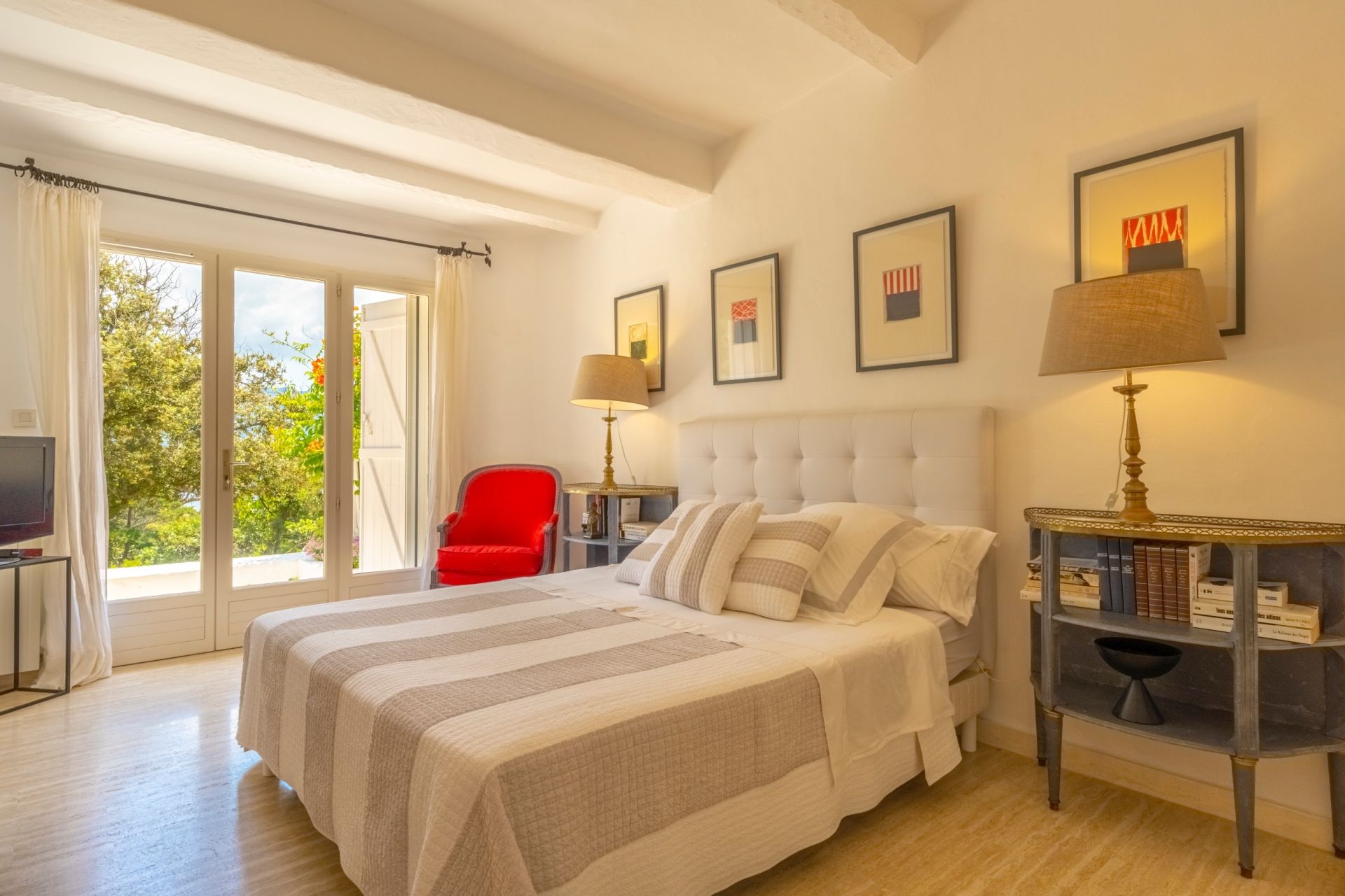 villa de luxe 7 Pièces en location saisonnière sur AJACCIO (20000)