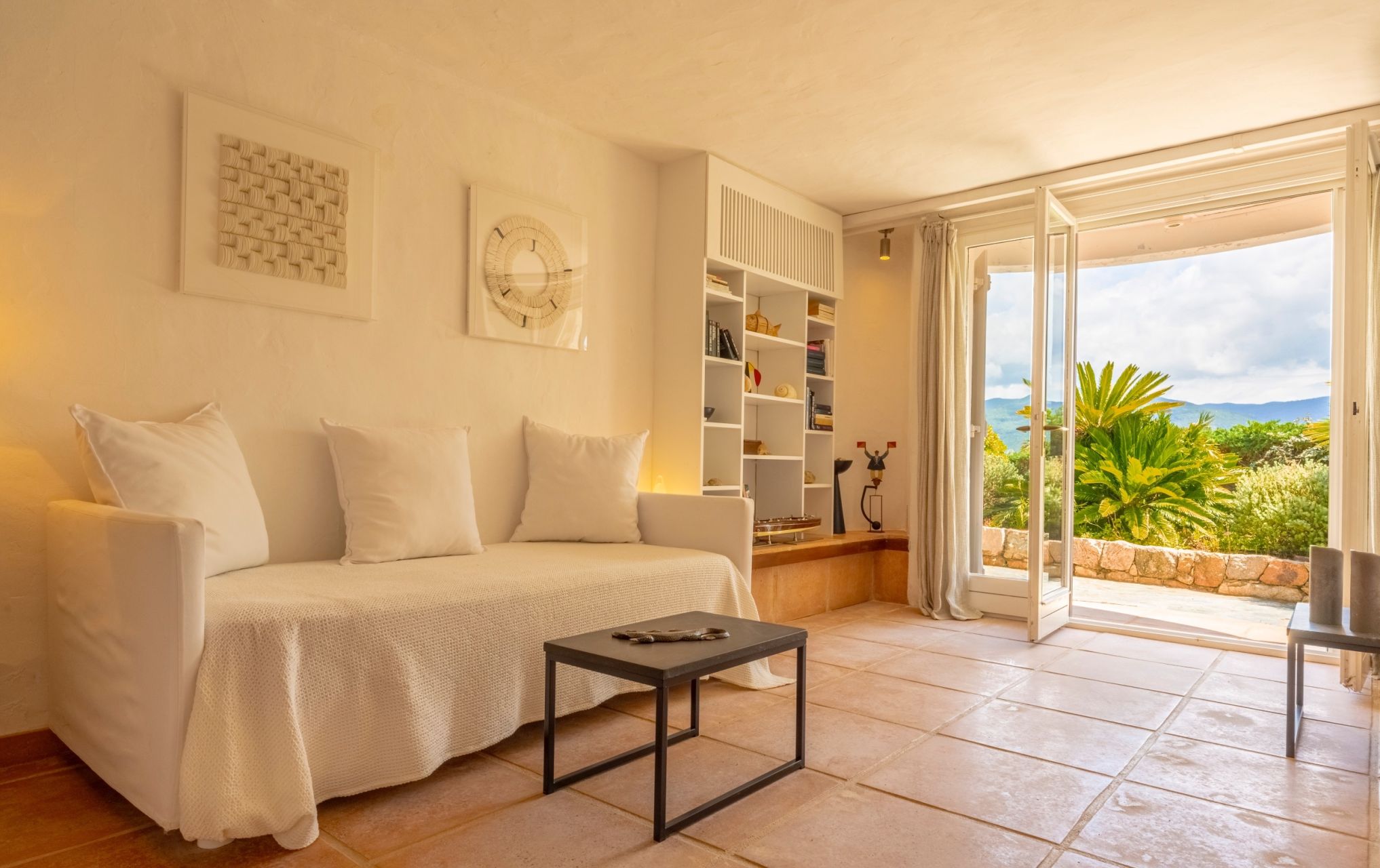 villa de luxe 7 Pièces en location saisonnière sur AJACCIO (20000)