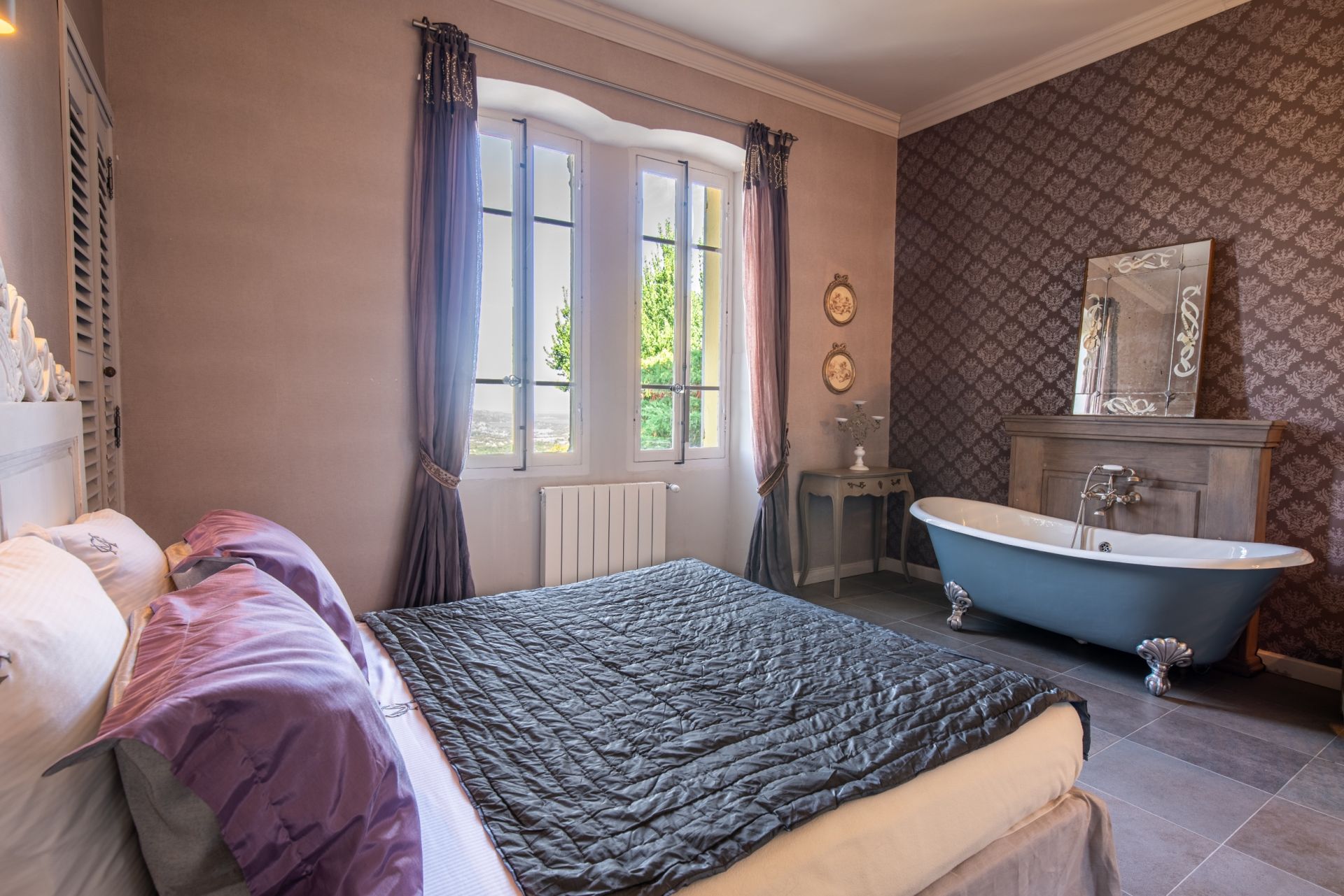 mansion 10 Rooms for seasonal rent on OLETTA (20232)