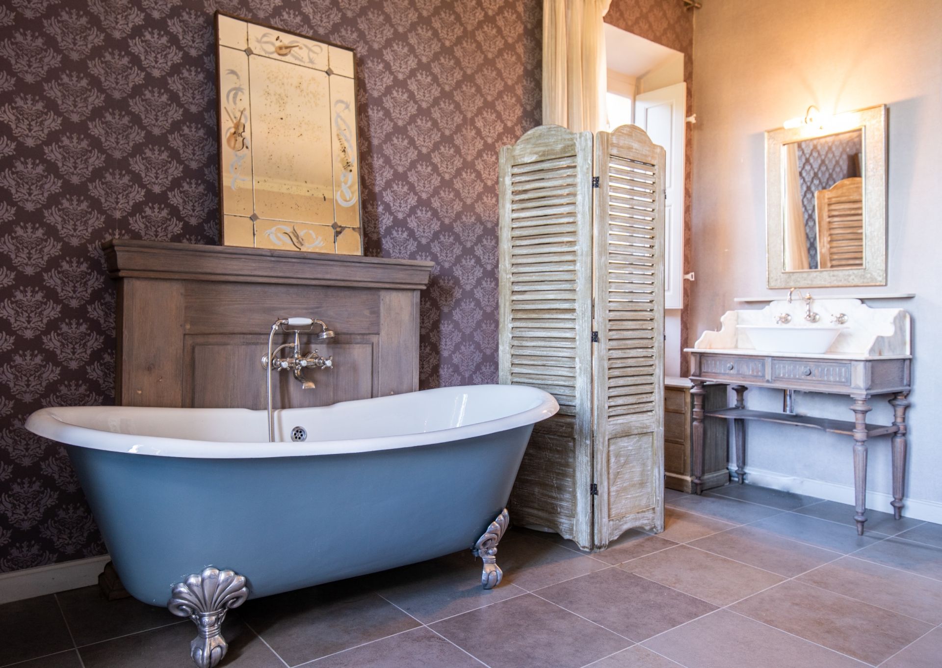 mansion 10 Rooms for seasonal rent on OLETTA (20232)