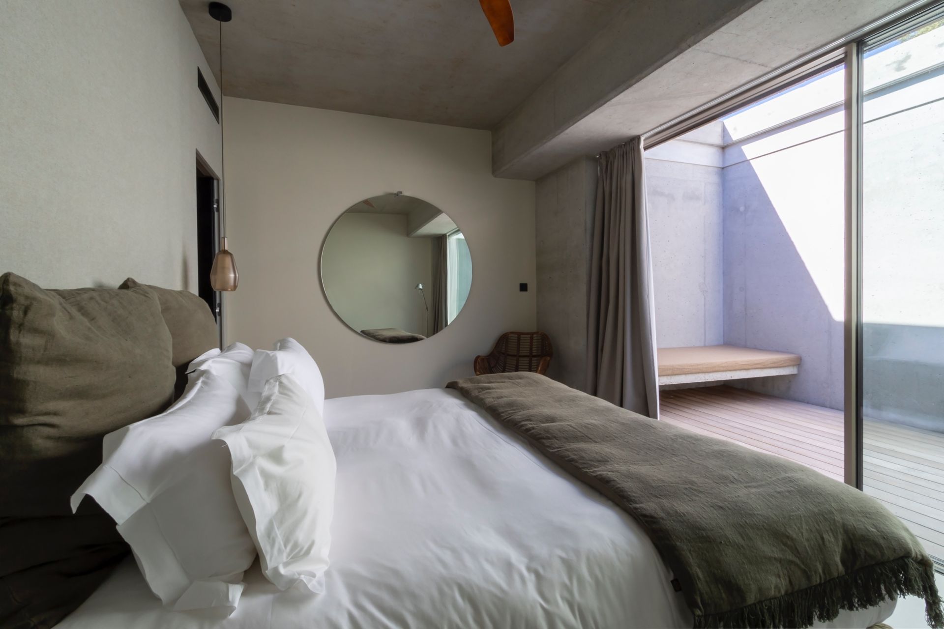 villa de luxe 5 Pièces en location saisonnière sur OLMETO (20113)