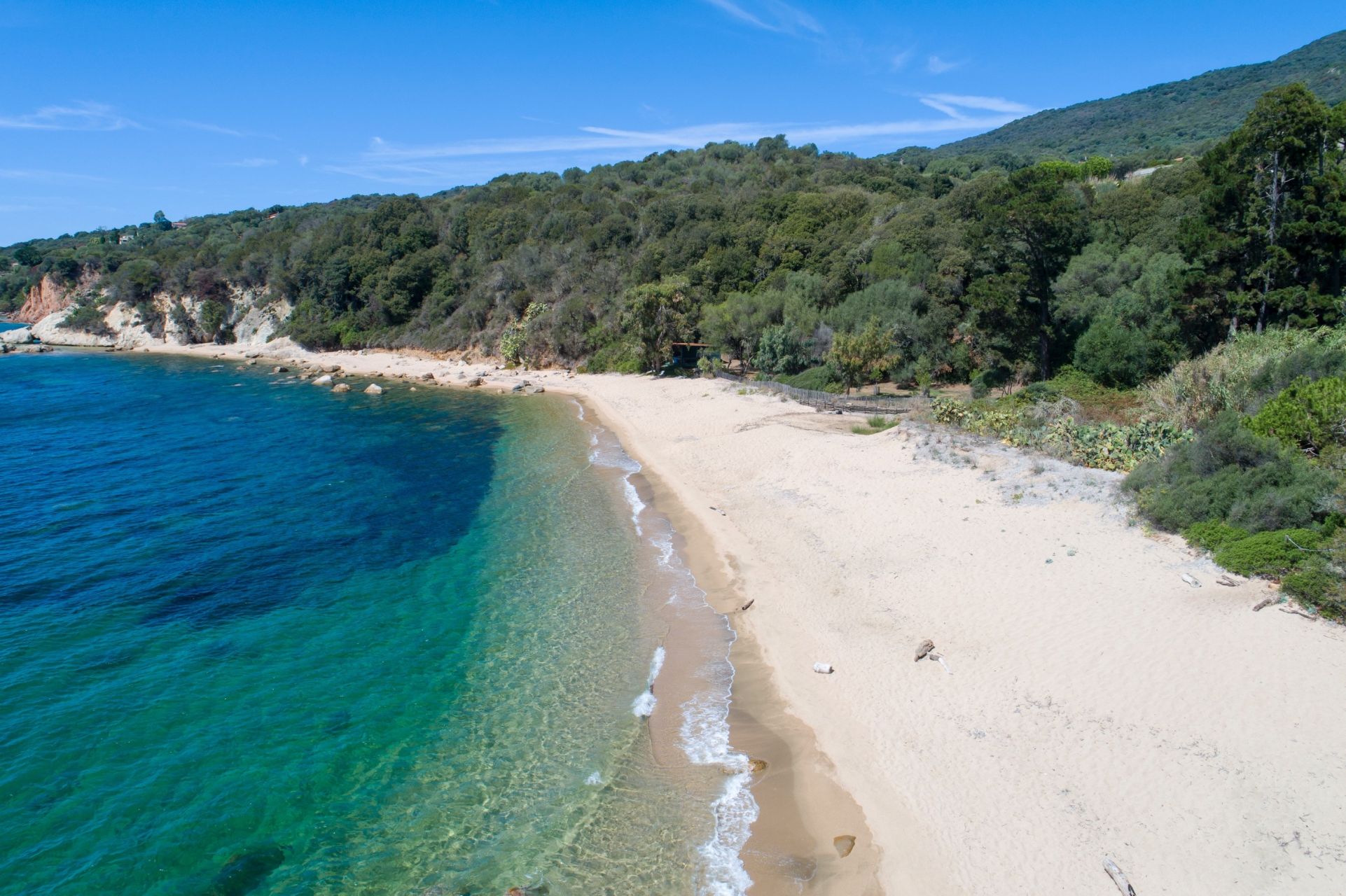 luxury villa 7 Rooms for seasonal rent on OLMETO (20113)