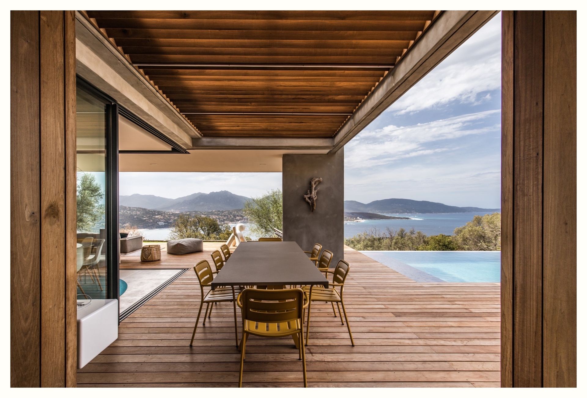 villa de luxe 6 Pièces en location saisonnière sur OLMETO (20113)