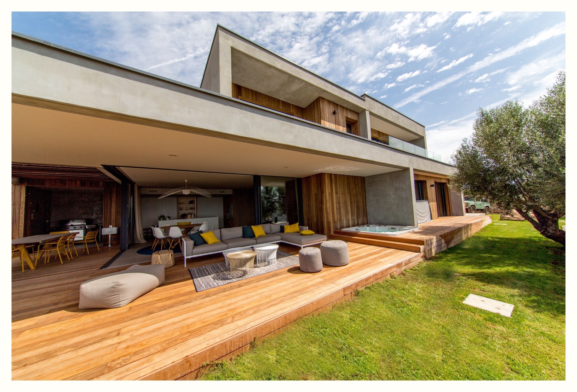 villa de luxe 6 Pièces en location saisonnière sur OLMETO (20113)
