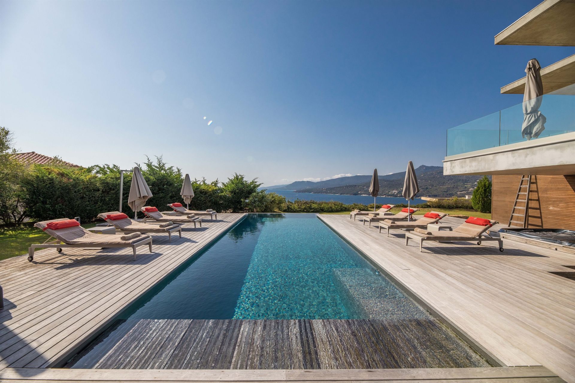 villa de luxe 7 Pièces en location saisonnière sur PROPRIANO (20110)