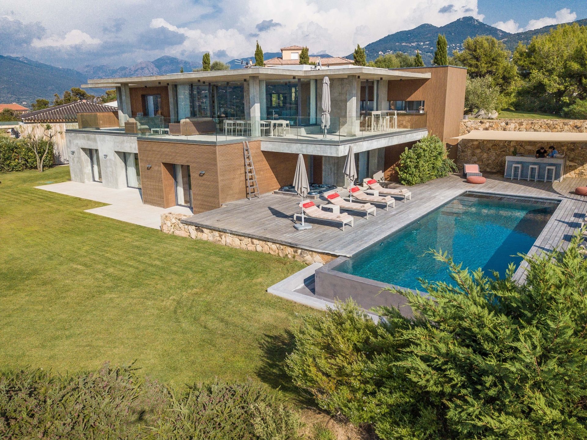 villa de luxe 7 Pièces en location saisonnière sur PROPRIANO (20110)