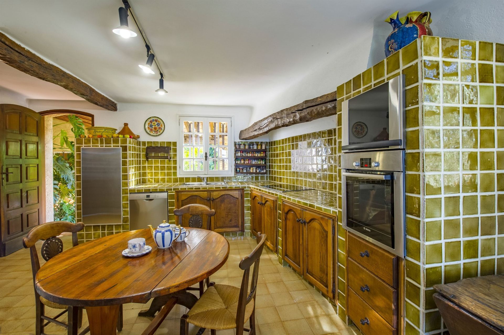 villa de luxe 7 Pièces en location saisonnière sur AJACCIO (20000)
