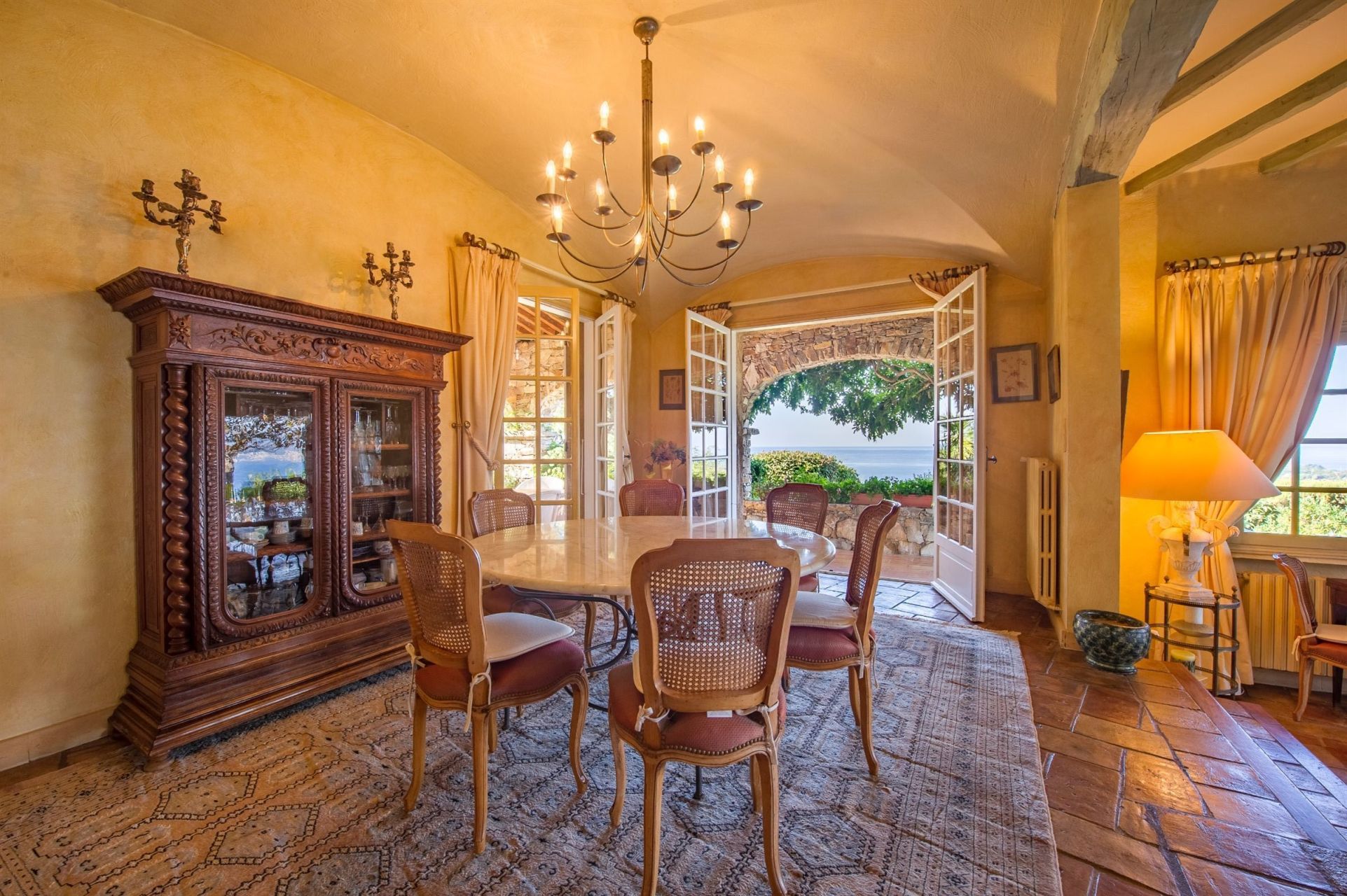 villa de luxe 7 Pièces en location saisonnière sur AJACCIO (20000)