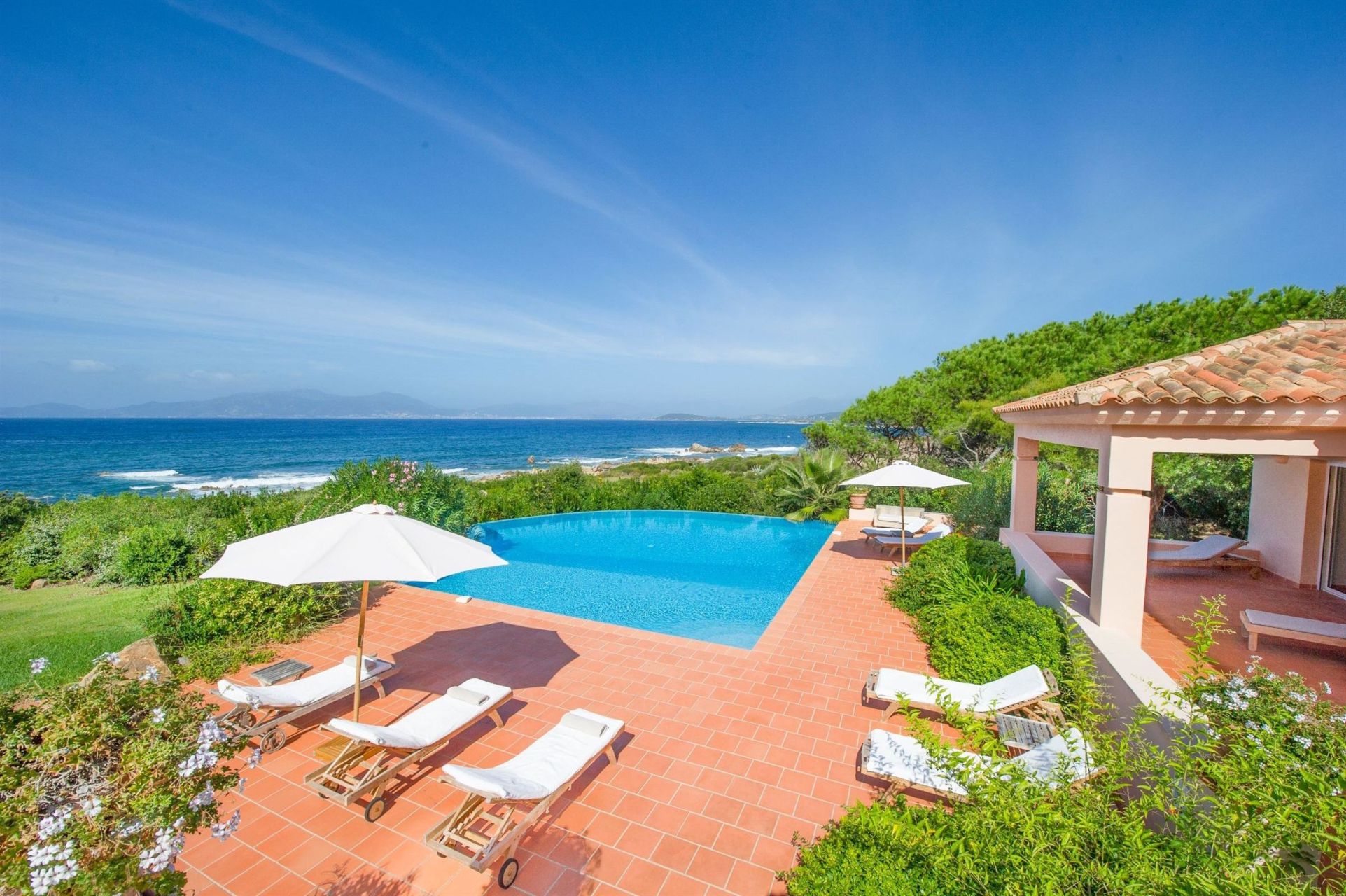 villa de luxe 10 Pièces en location saisonnière sur AJACCIO (20000)