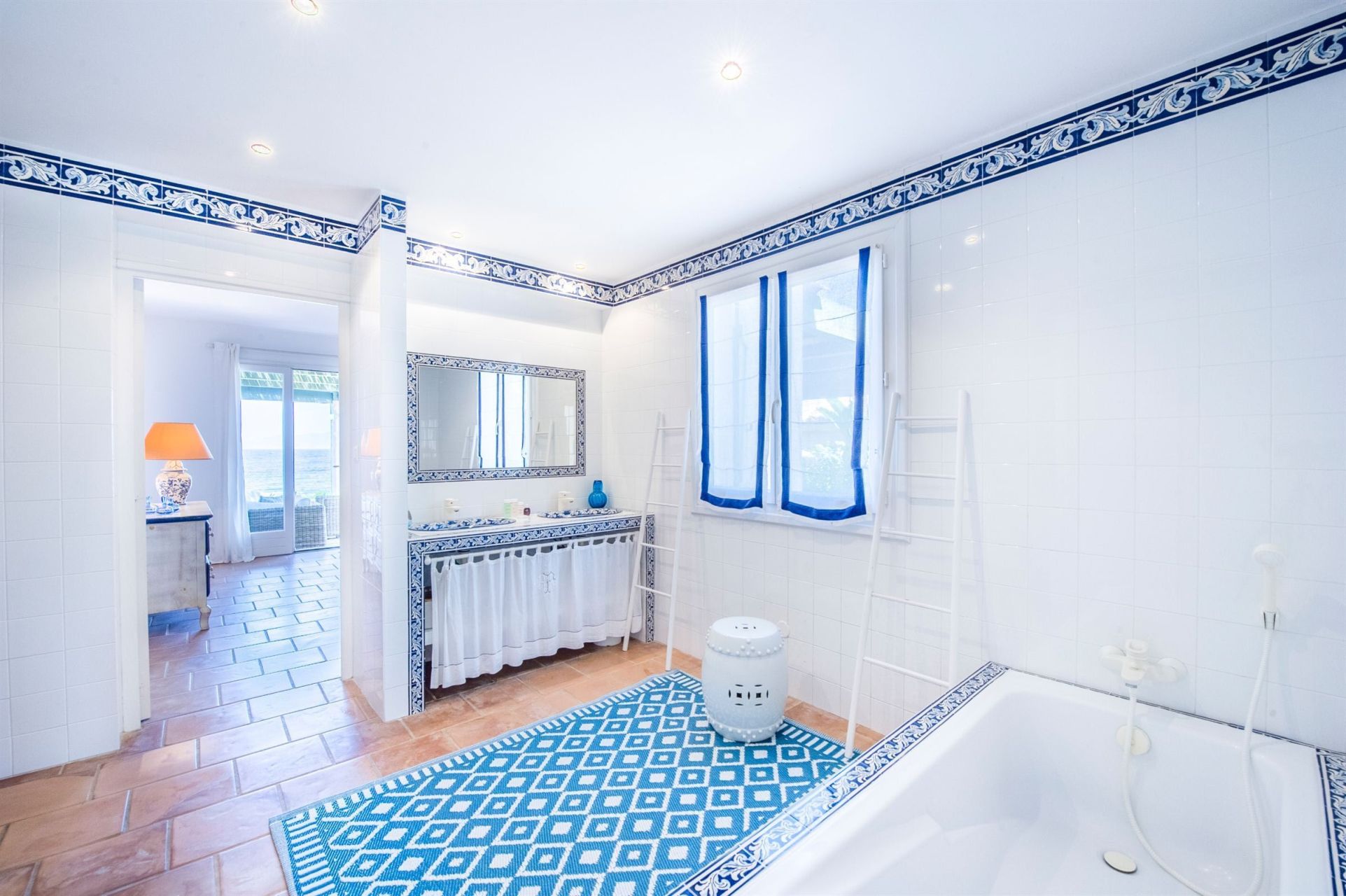 villa de luxe 10 Pièces en location saisonnière sur AJACCIO (20000)