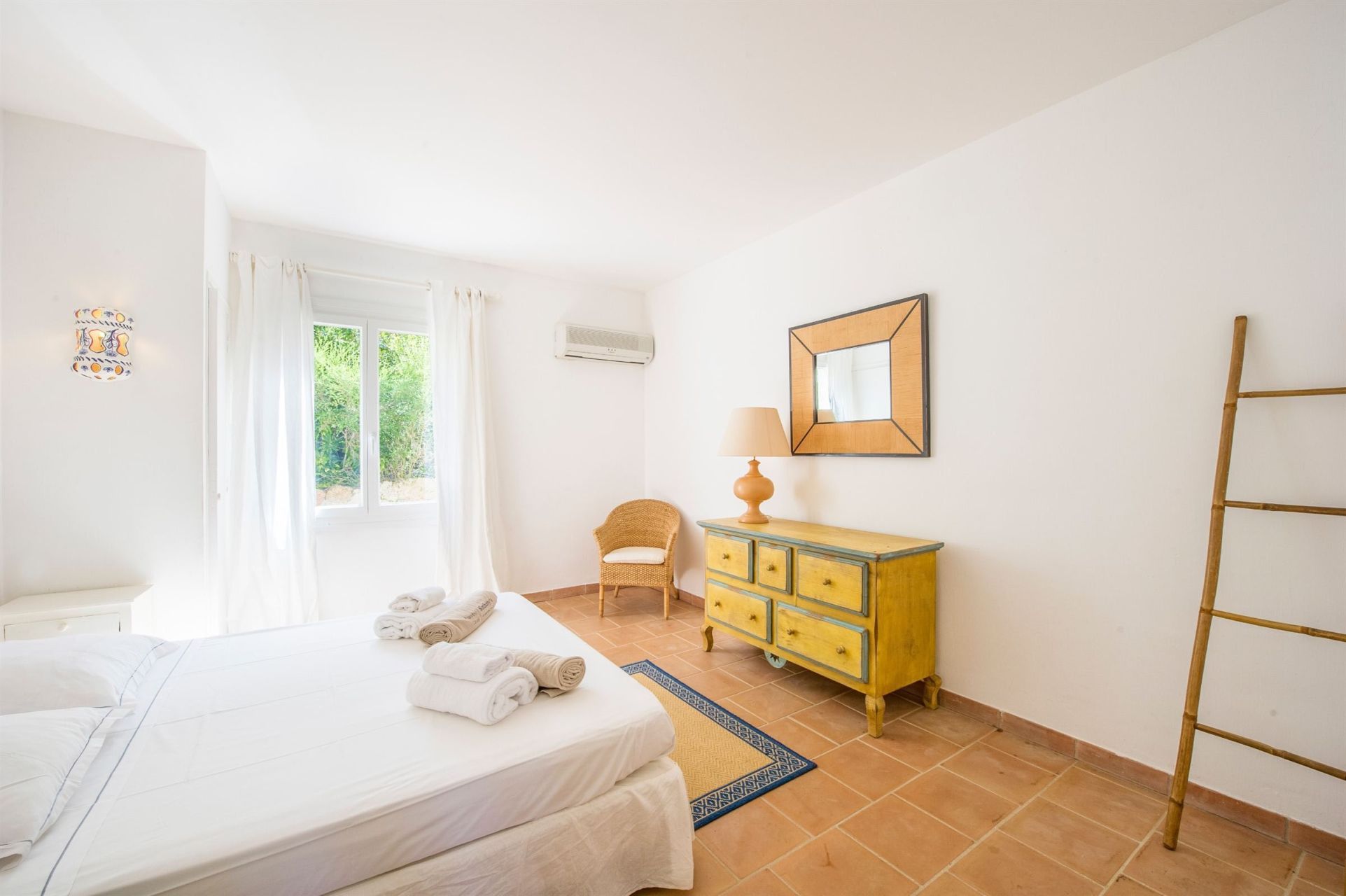 villa de luxe 10 Pièces en location saisonnière sur AJACCIO (20000)