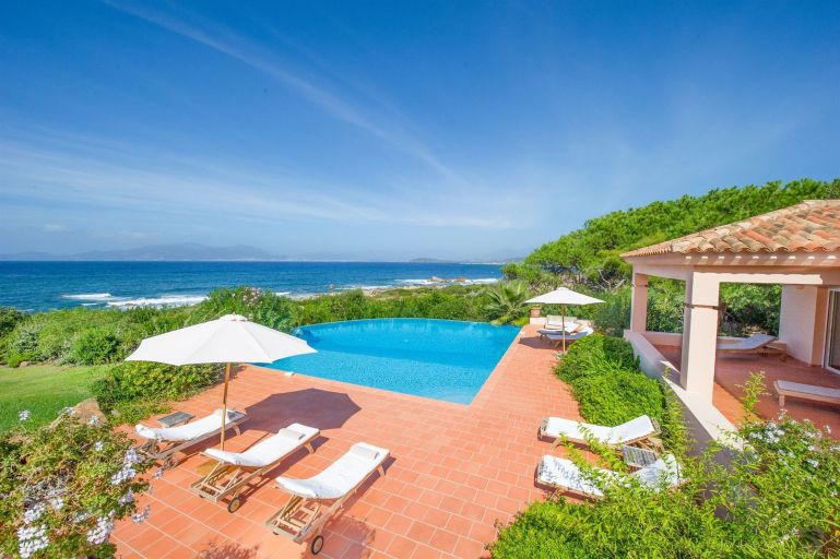 villa de luxe 10 Pièces en location saisonnière sur AJACCIO (20000)