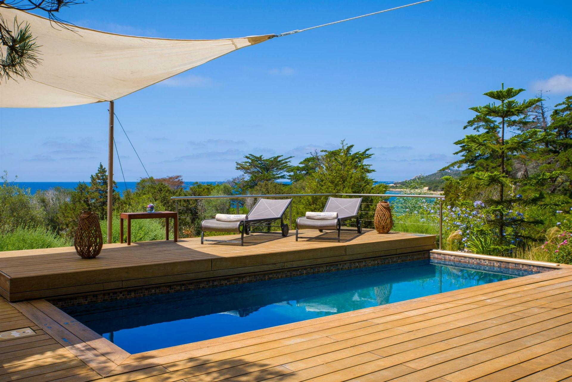 villa de luxe 9 Pièces en location saisonnière sur AJACCIO (20000)