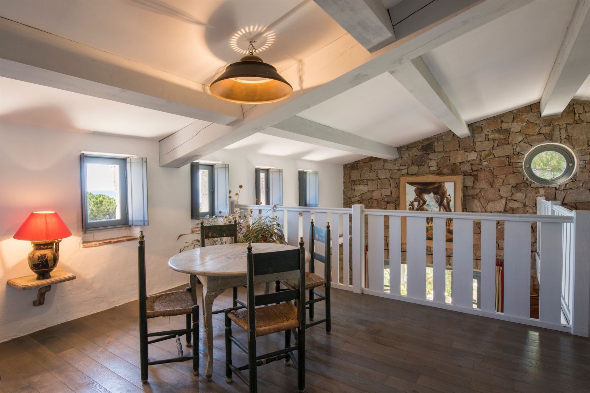 villa de luxe 9 Pièces en location saisonnière sur AJACCIO (20000)