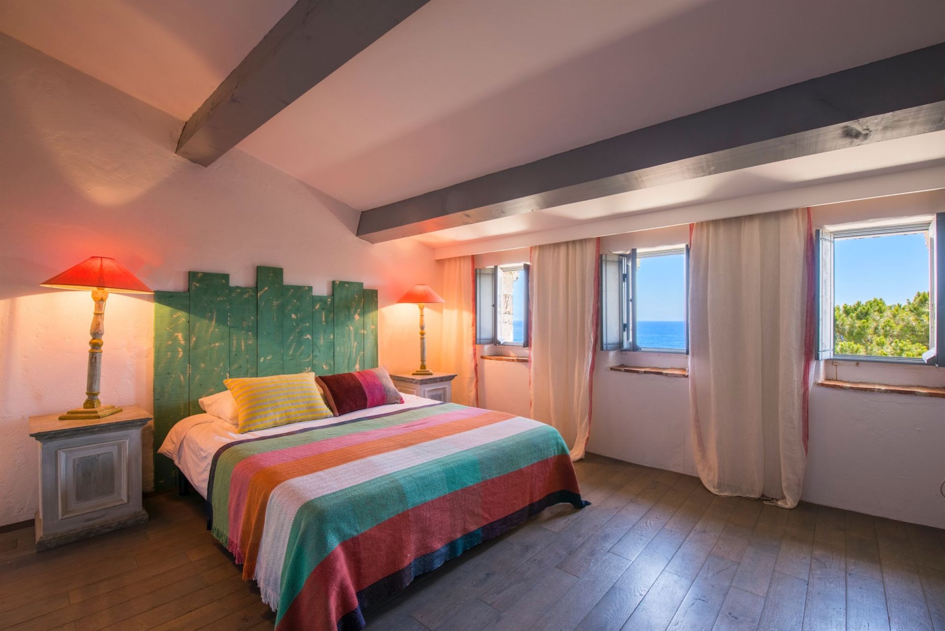 villa de luxe 9 Pièces en location saisonnière sur AJACCIO (20000)