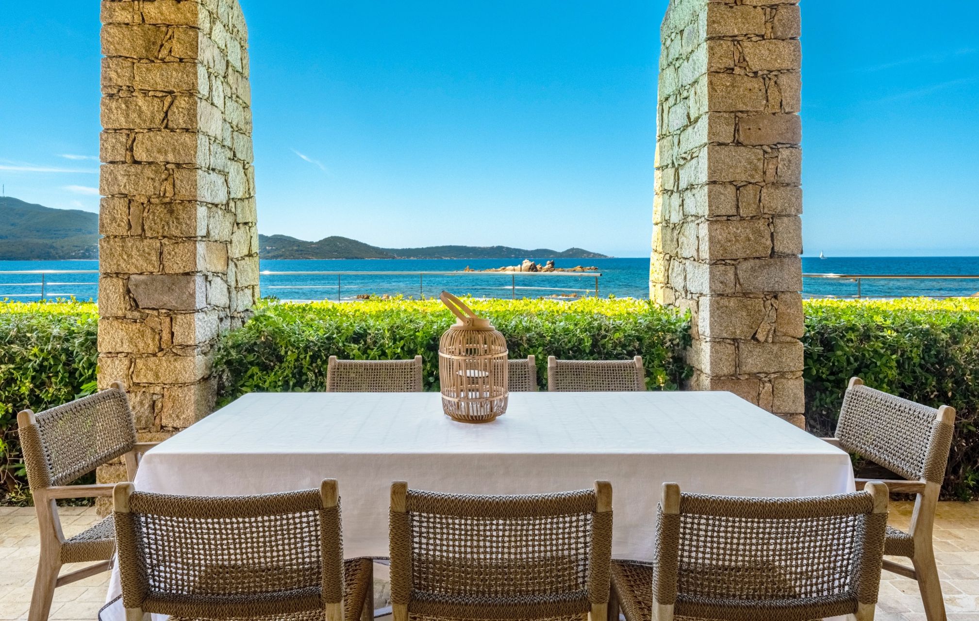 villa de luxe 10 Pièces en location saisonnière sur AJACCIO (20000)