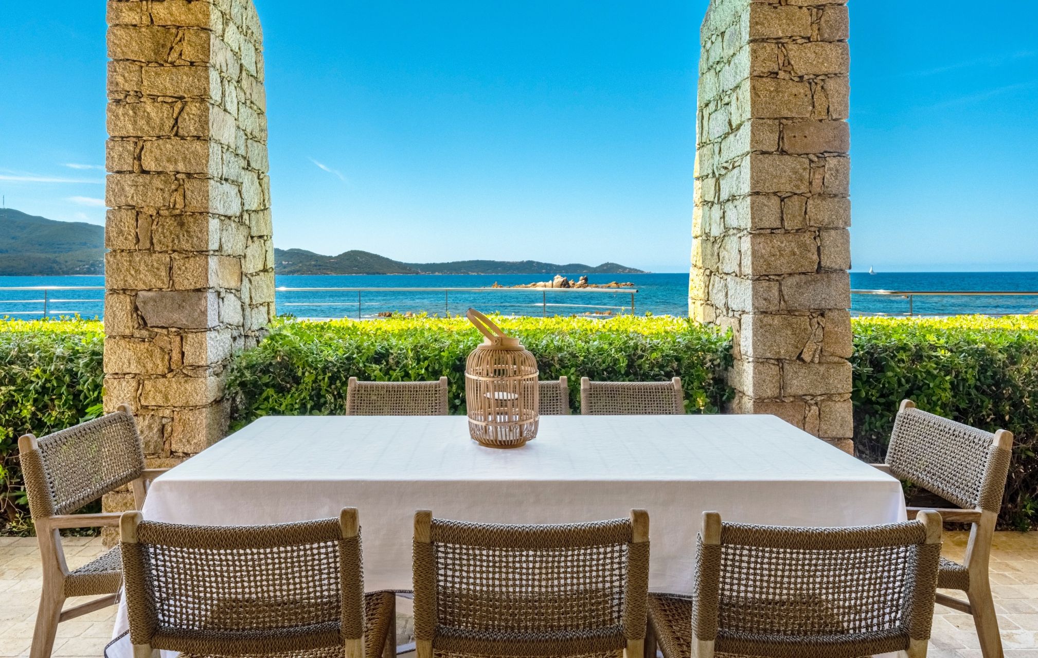 villa de luxe 10 Pièces en location saisonnière sur AJACCIO (20000)