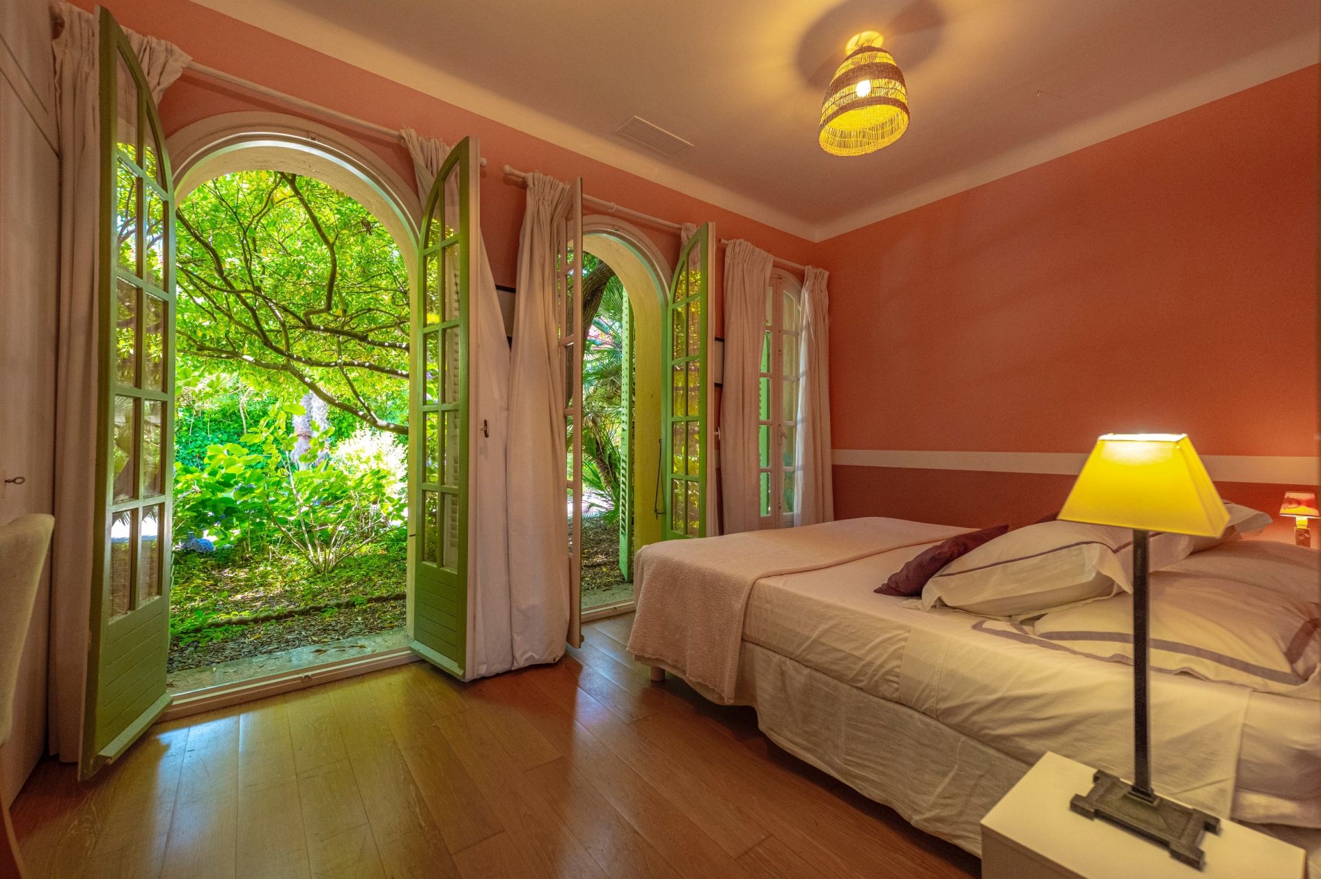 villa de luxe 10 Pièces en location saisonnière sur AJACCIO (20000)