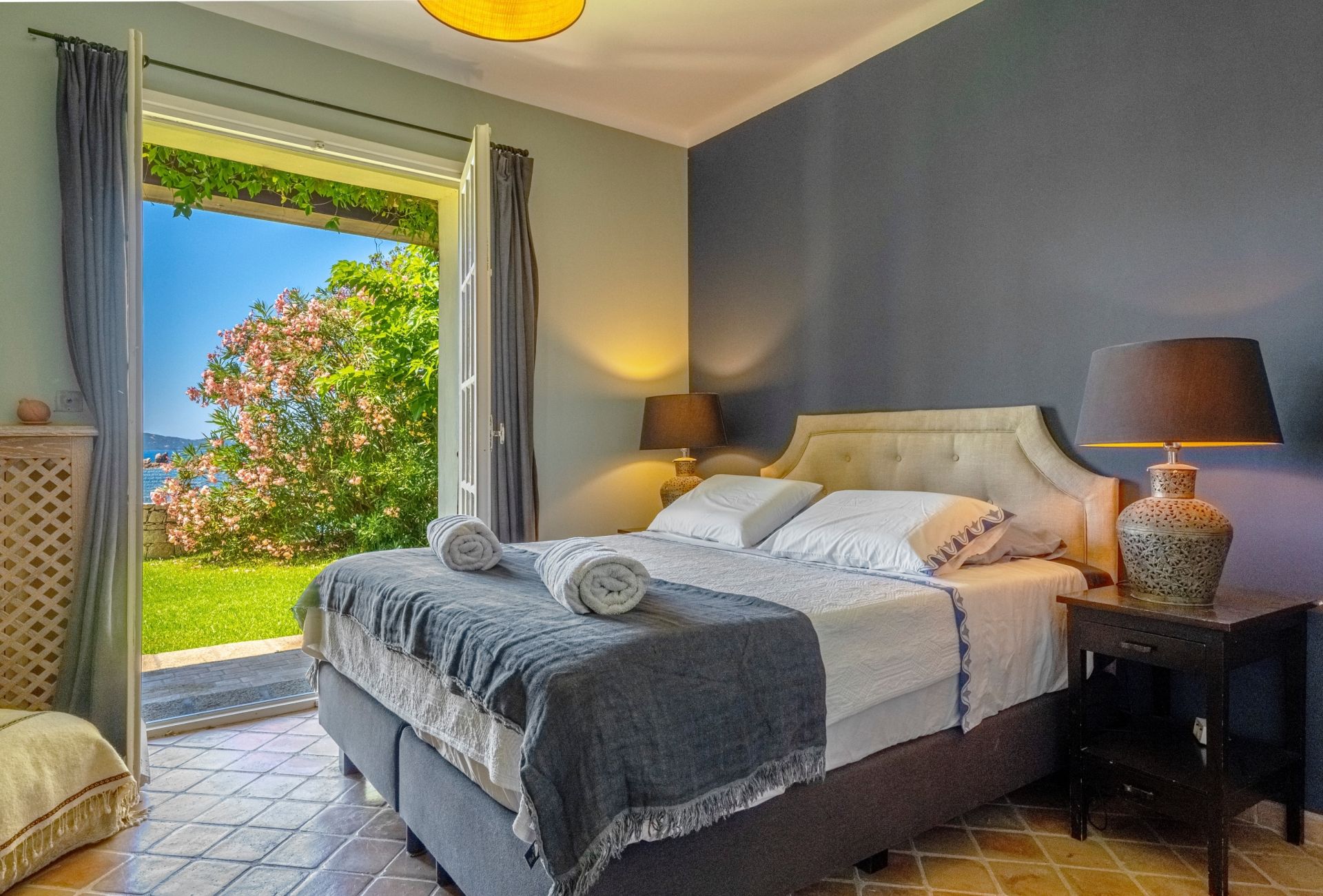 villa de luxe 10 Pièces en location saisonnière sur AJACCIO (20000)