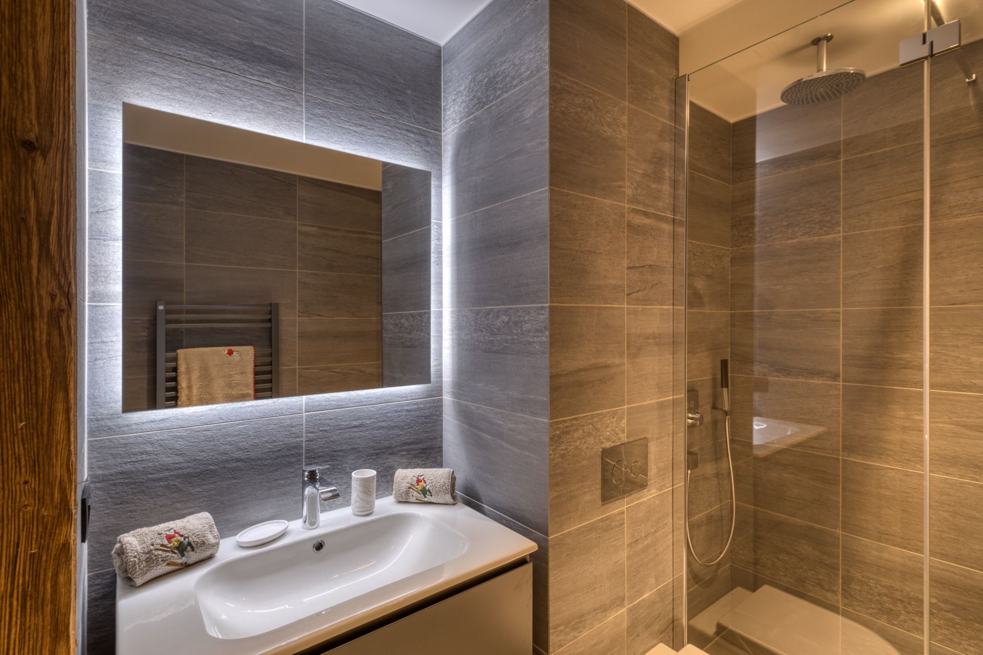 appartement de luxe 6 Pièces en location saisonnière sur MERIBEL LES ALLUES (73550)