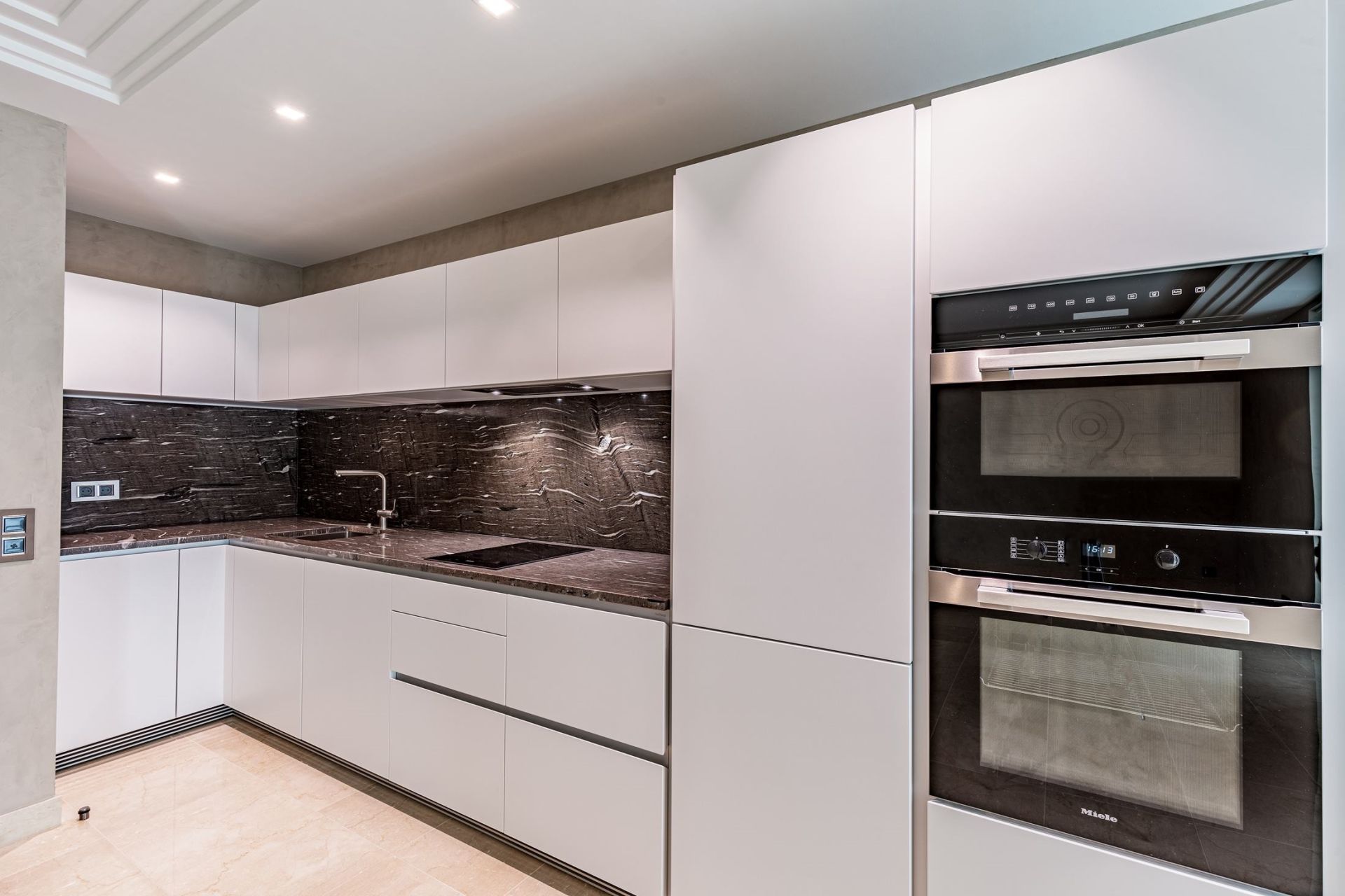 luxury apartment 1 room for sale on MONACO (98000)