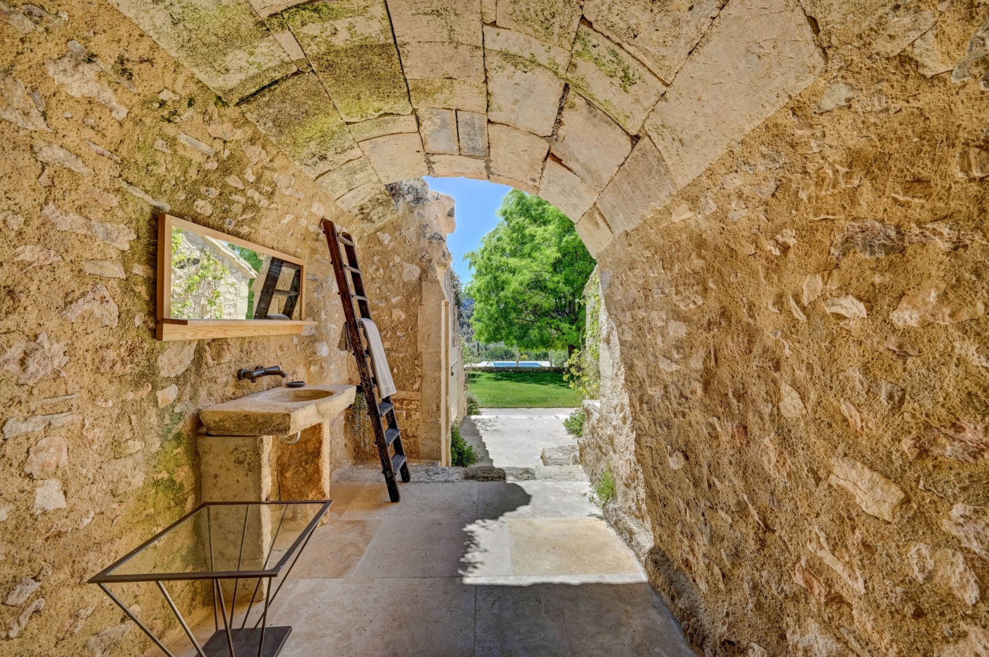 mas 5 Pièces en location saisonnière sur LES BAUX DE PROVENCE (13520)