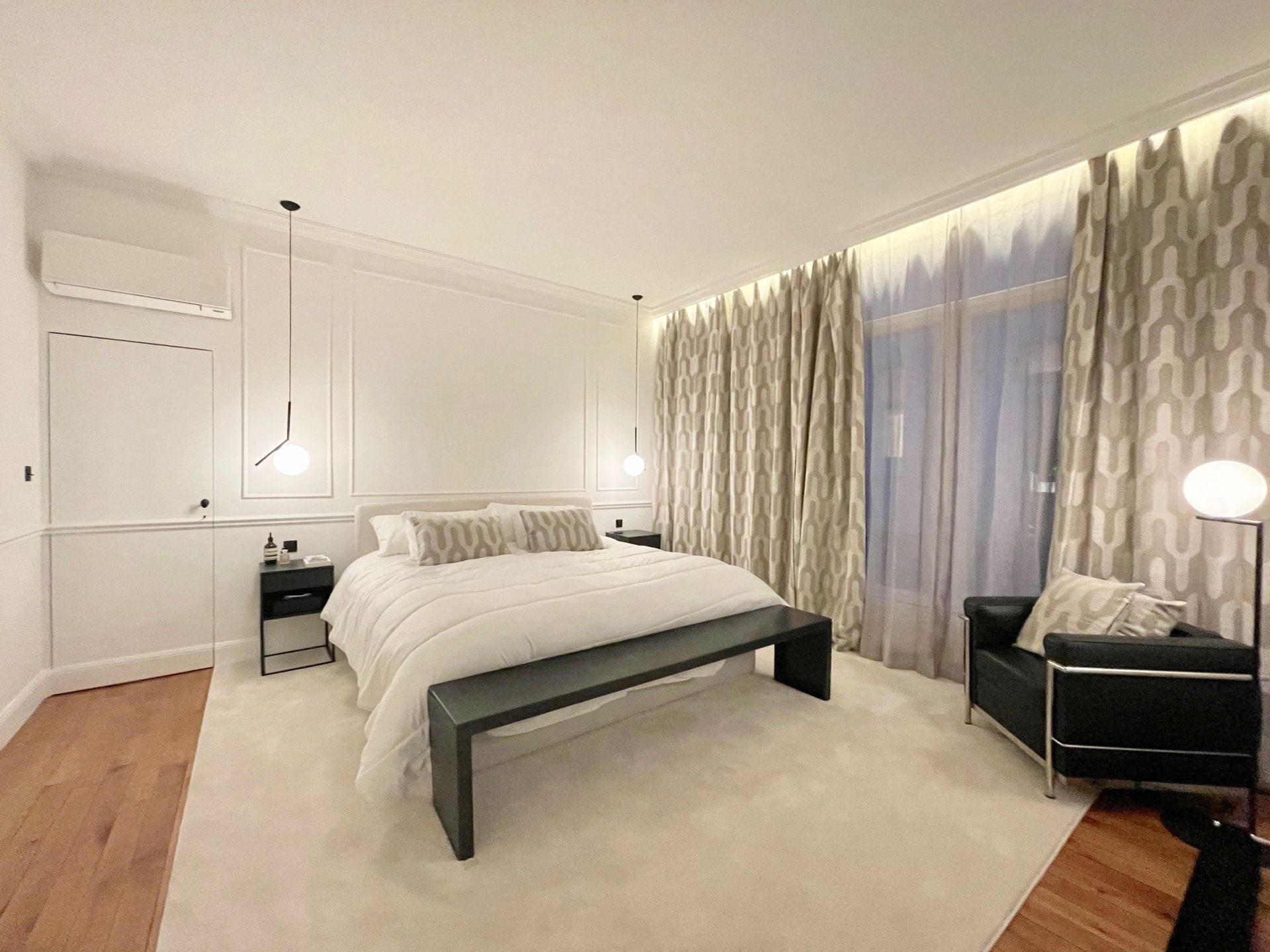 luxury apartment 6 Rooms for sale on LILLE (59000)