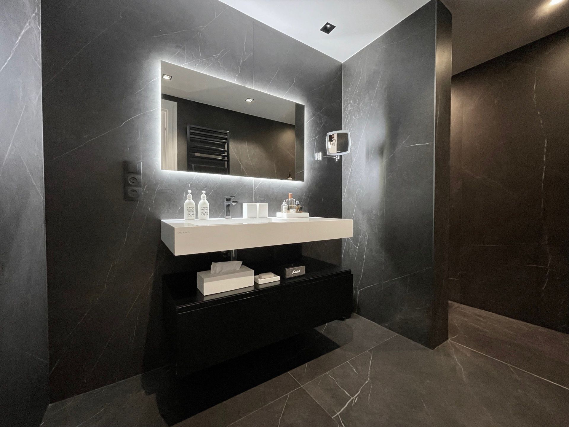 luxury apartment 6 Rooms for sale on LILLE (59000)