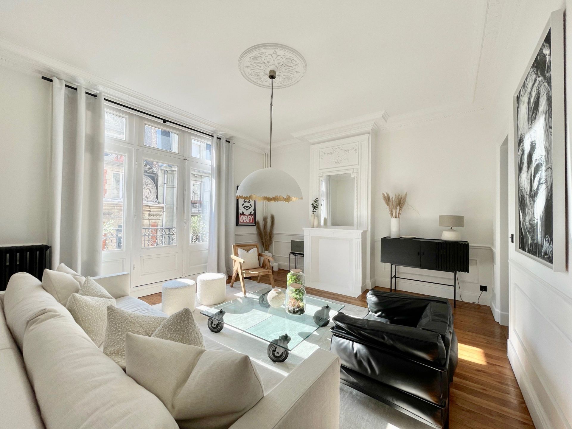 luxury apartment 6 Rooms for sale on LILLE (59000)