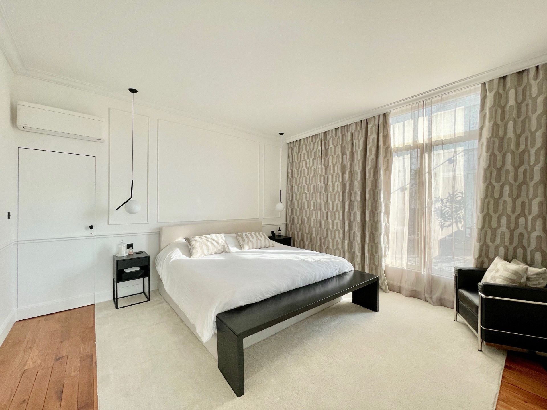 luxury apartment 6 Rooms for sale on LILLE (59000)