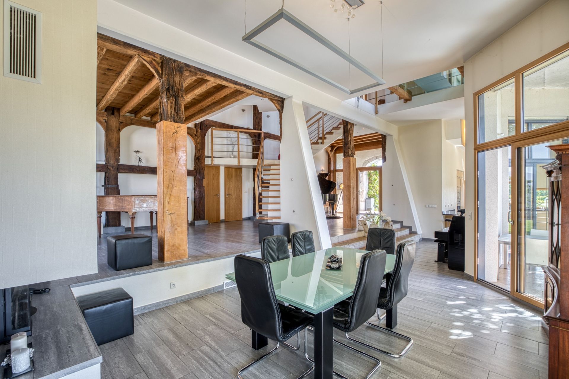 maison de luxe 11 Pièces en vente sur CHEVRY (01170)