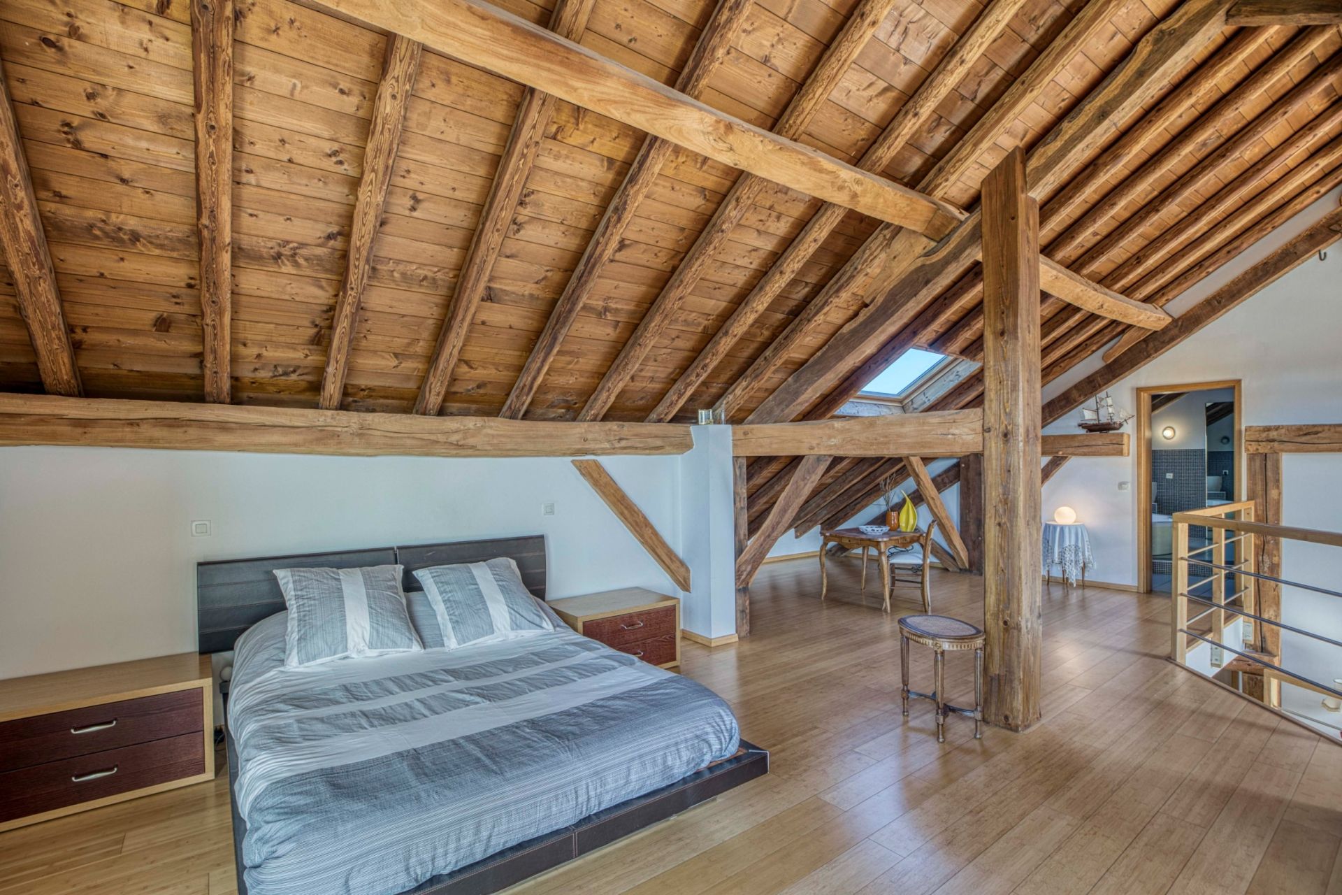 luxury house 11 Rooms for sale on CHEVRY (01170)