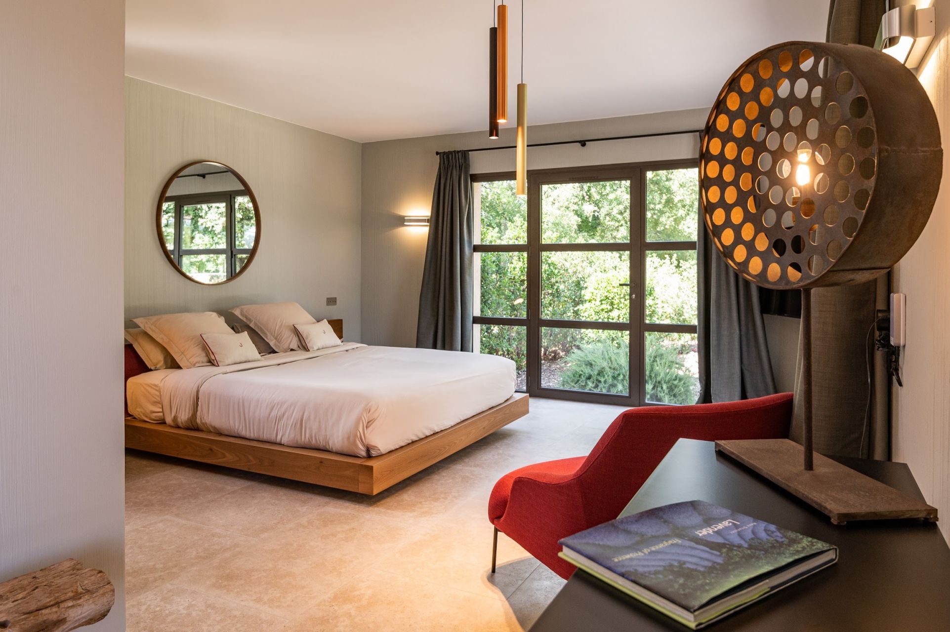 bastide 9 Pièces en location saisonnière sur ST MAXIMIN LA STE BAUME (83470)