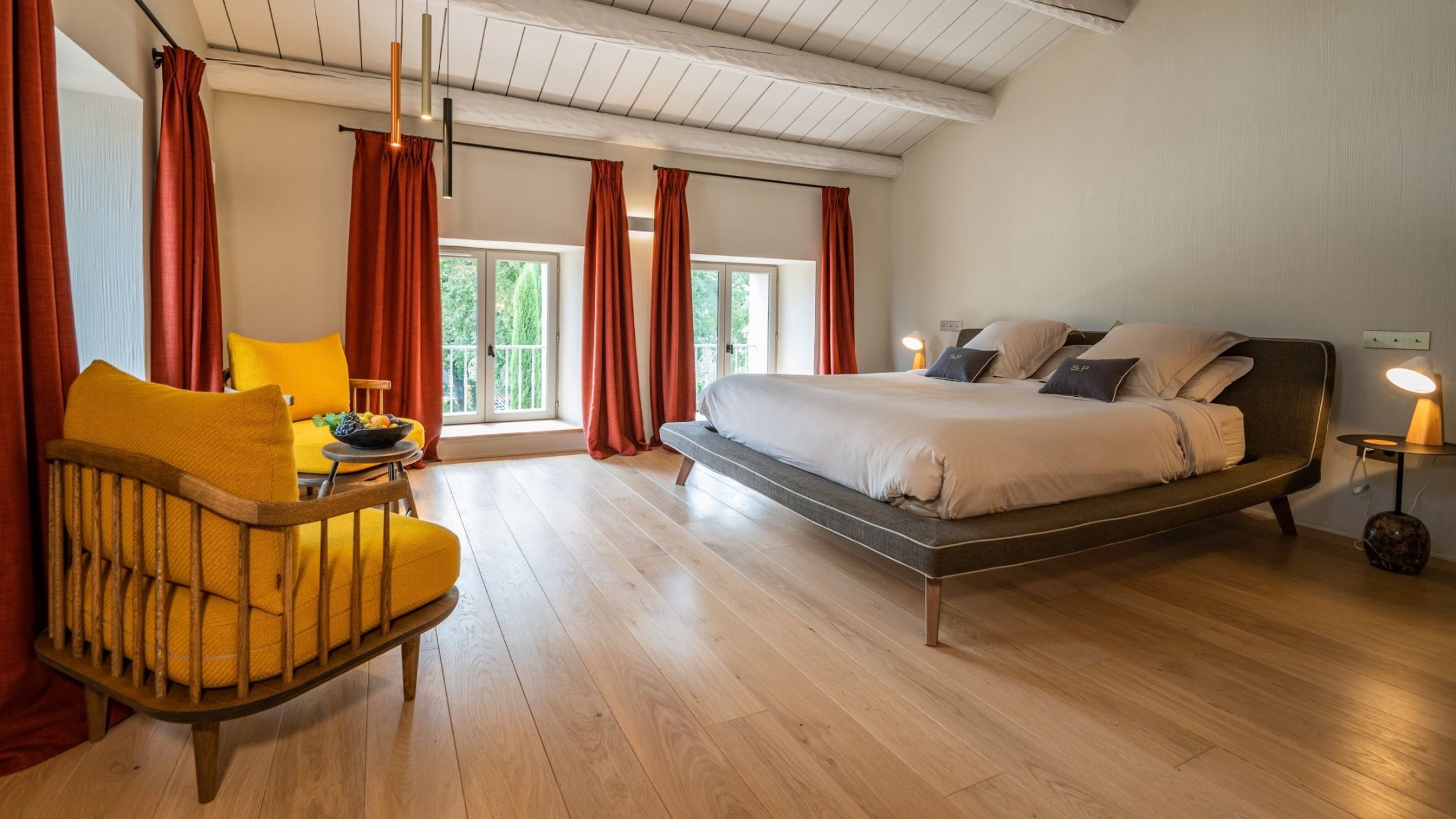 bastide 9 Pièces en location saisonnière sur ST MAXIMIN LA STE BAUME (83470)