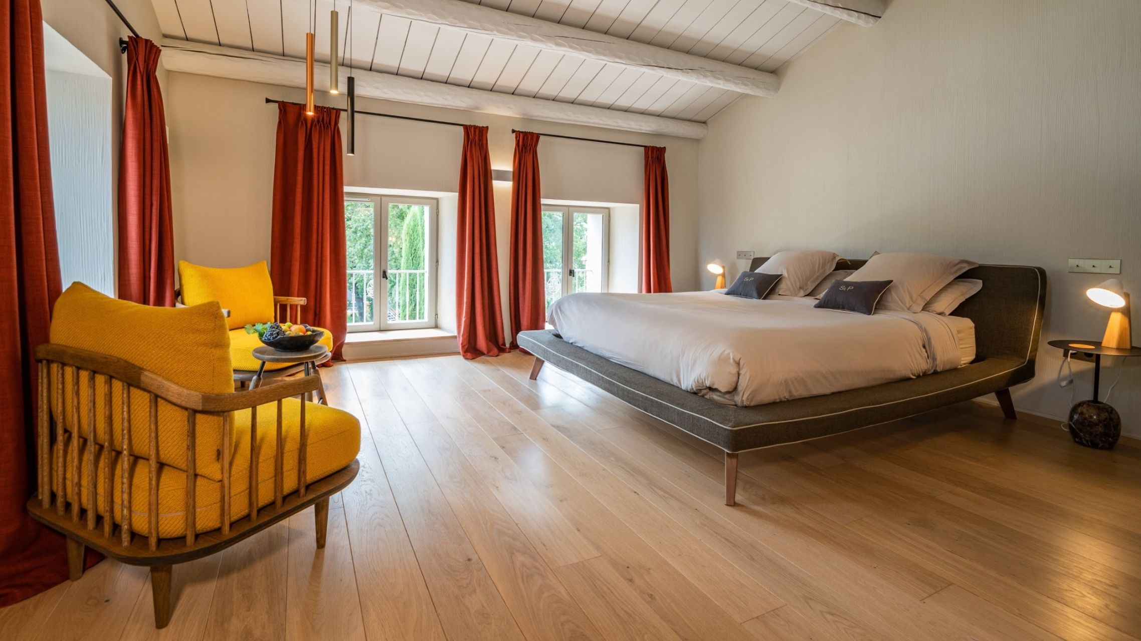 bastide 9 Pièces en location saisonnière sur ST MAXIMIN LA STE BAUME (83470)