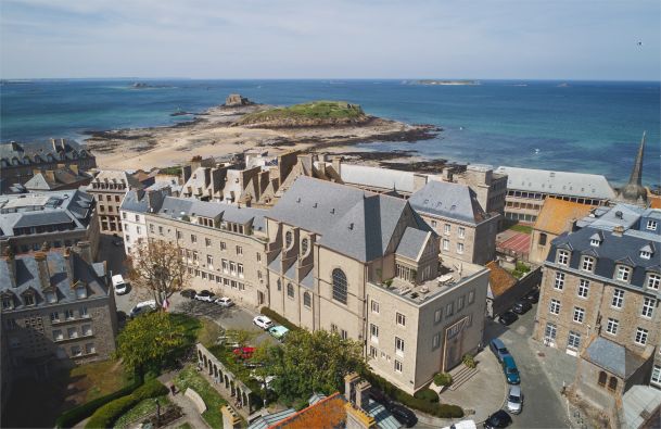 Sale Luxury apartment Saint-Malo 3 Rooms 73 m²