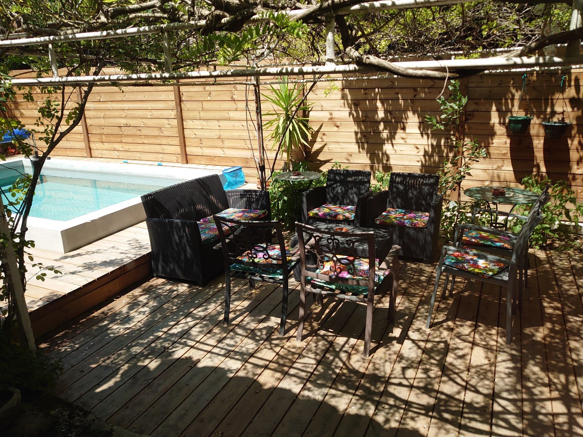 luxury house 6 Rooms for sale on ST REMY DE PROVENCE (13210)