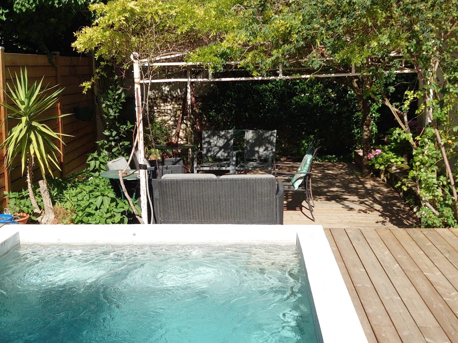 luxury house 6 Rooms for sale on ST REMY DE PROVENCE (13210)