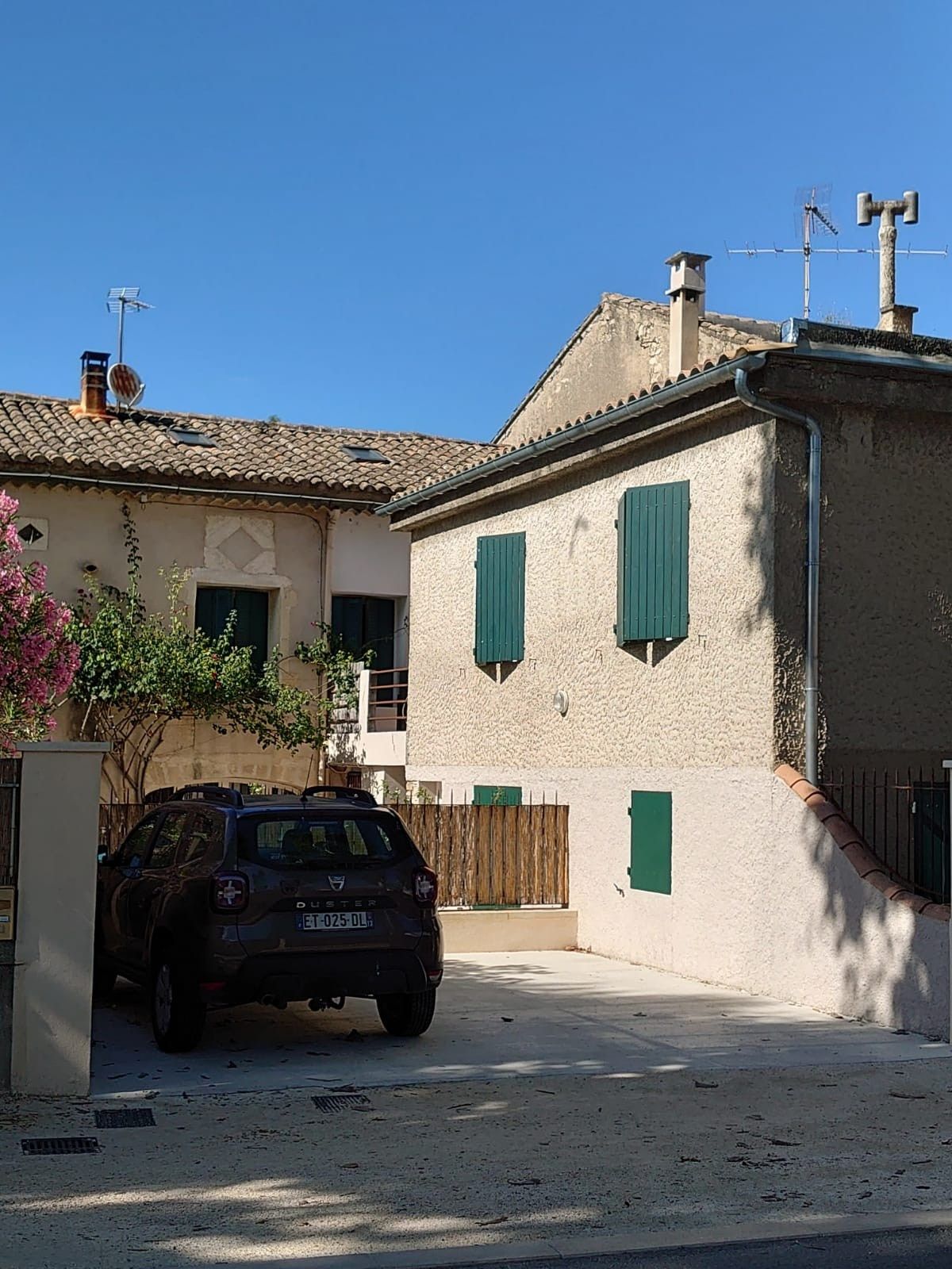 luxury house 6 Rooms for sale on ST REMY DE PROVENCE (13210)