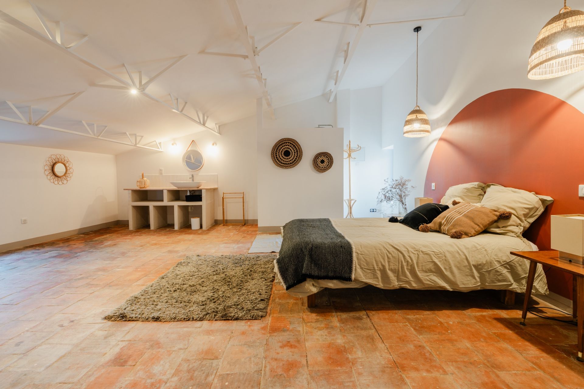 luxury house 11 Rooms for sale on NARBONNE (11100)