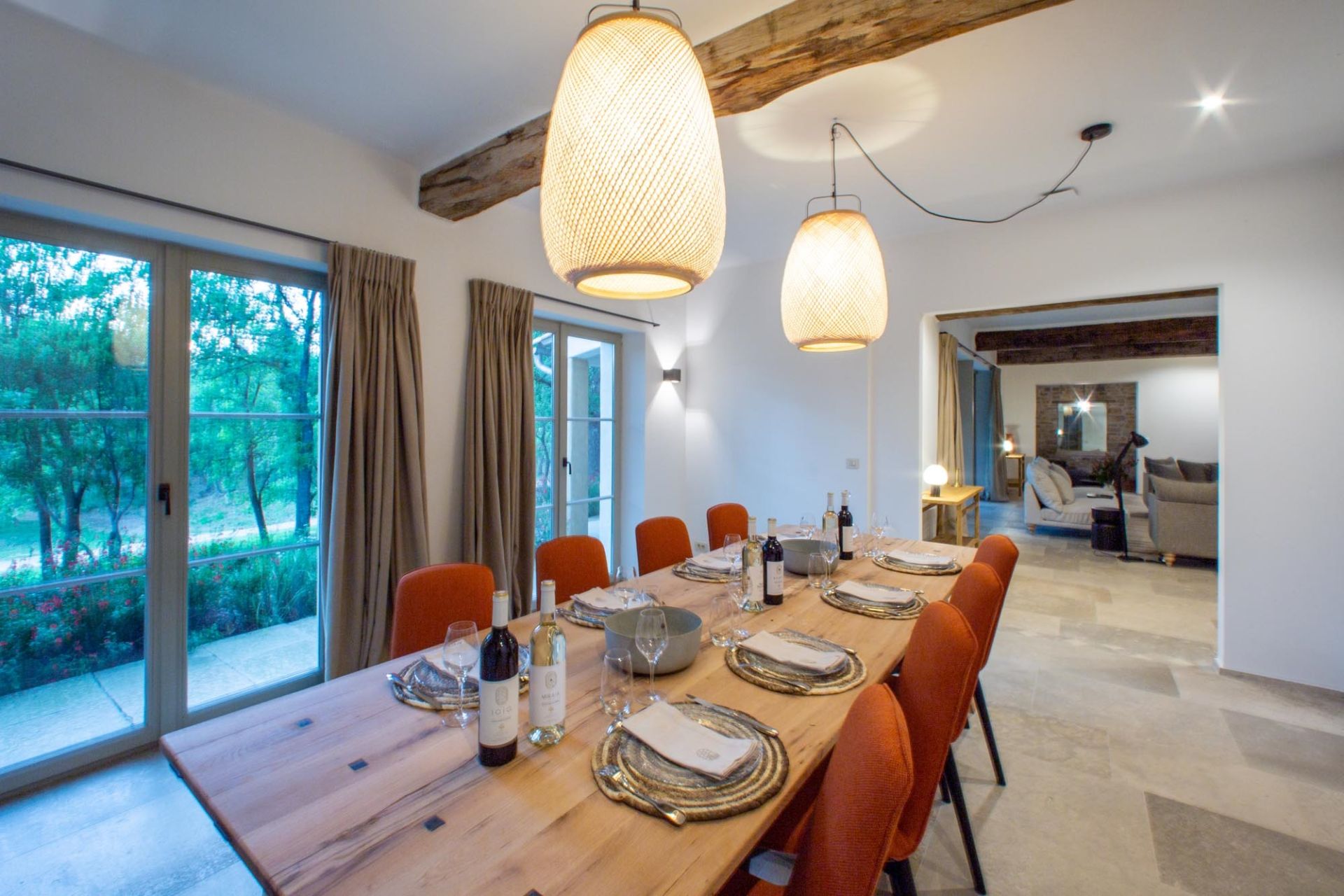 bastide 10 Pièces en location saisonnière sur ST MAXIMIN LA STE BAUME (83470)