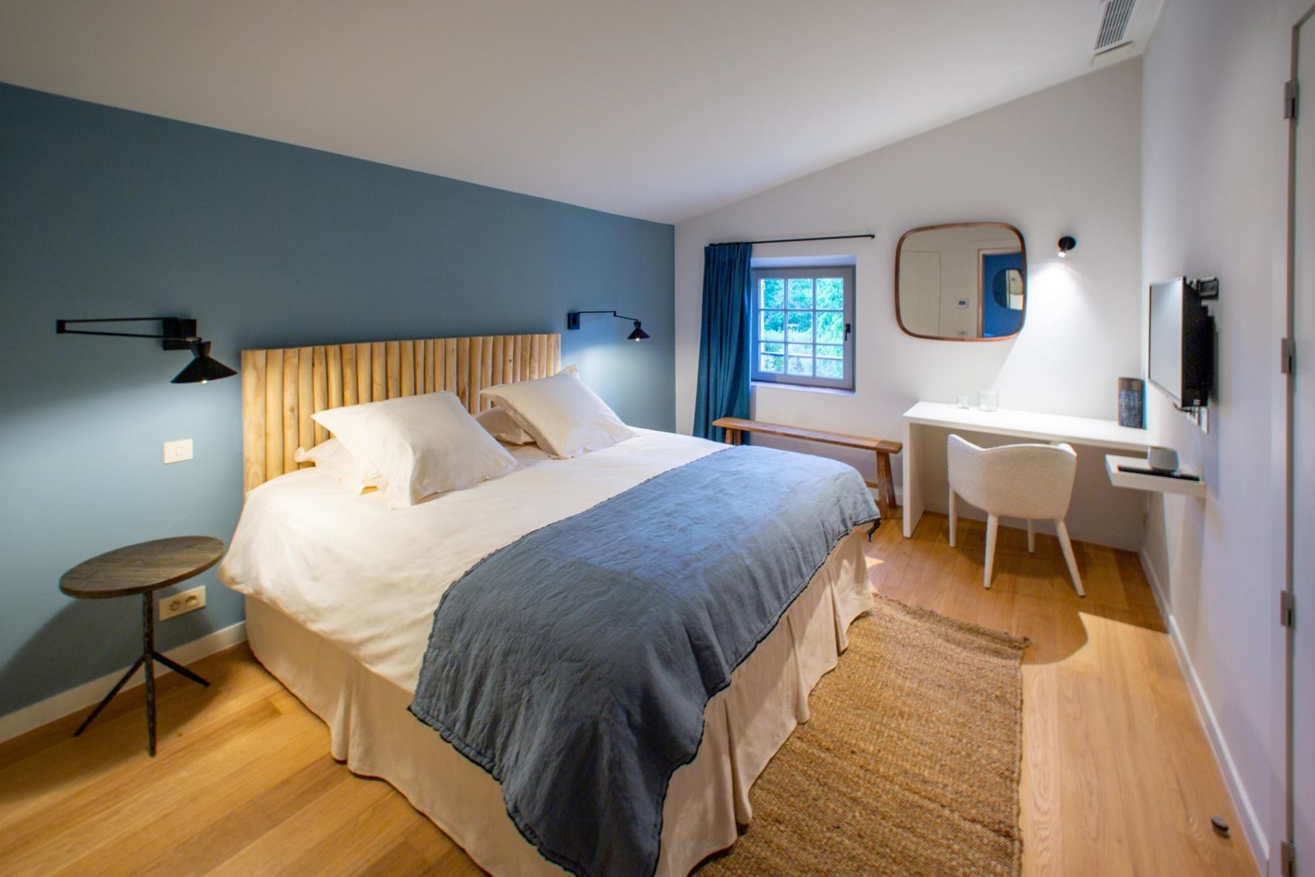 bastide 10 Pièces en location saisonnière sur ST MAXIMIN LA STE BAUME (83470)