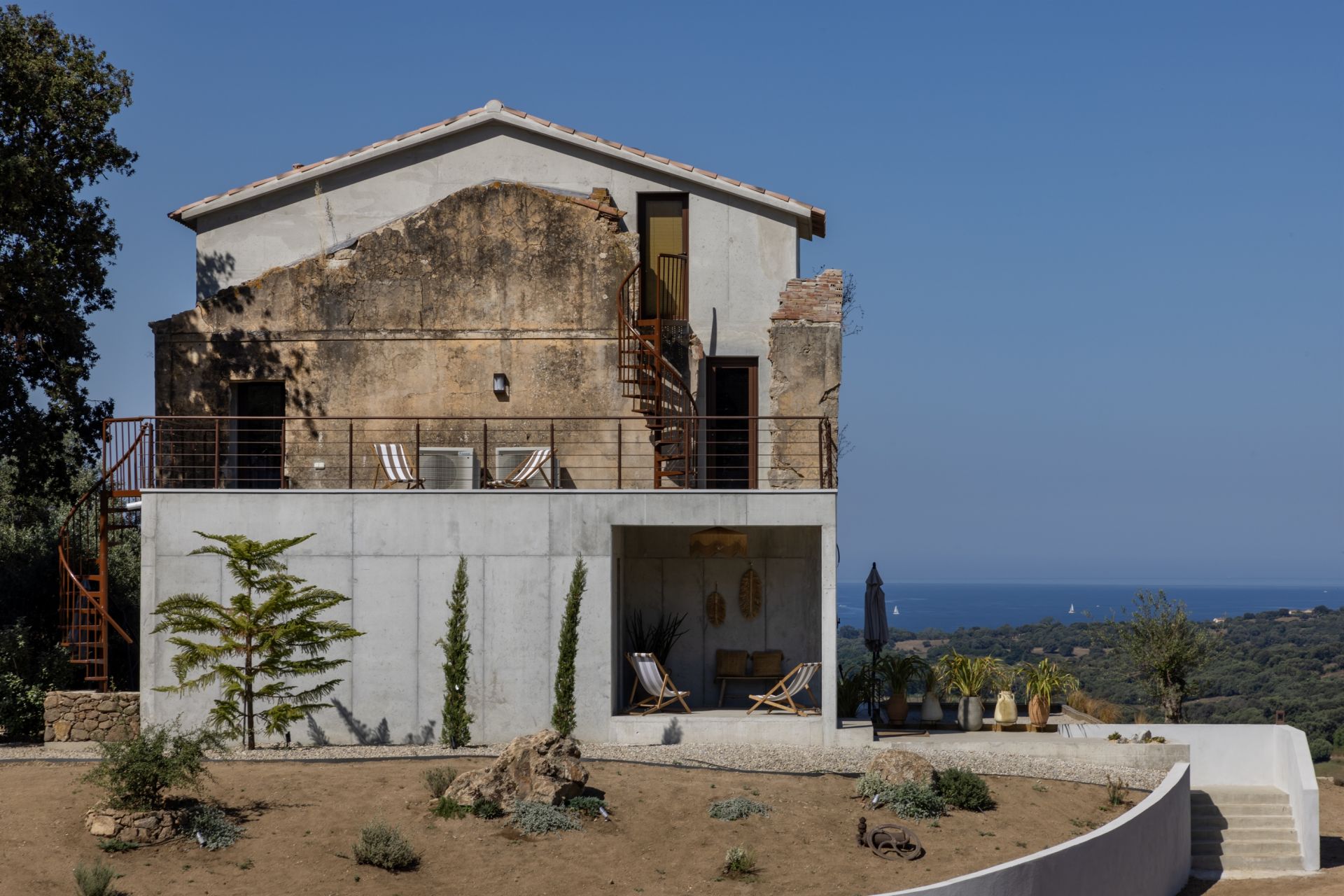 maison de luxe 5 Pièces en location saisonnière sur PROPRIANO (20110)