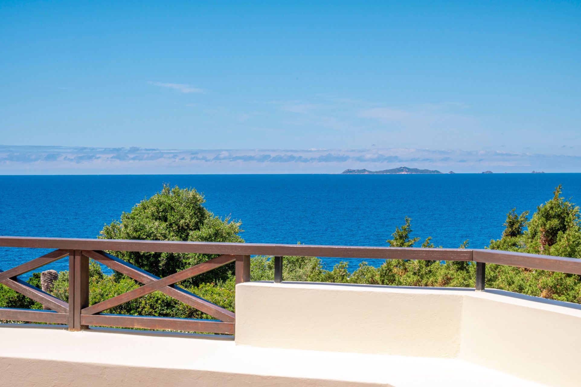 luxury villa 8 Rooms for sale on COTI CHIAVARI (20138)