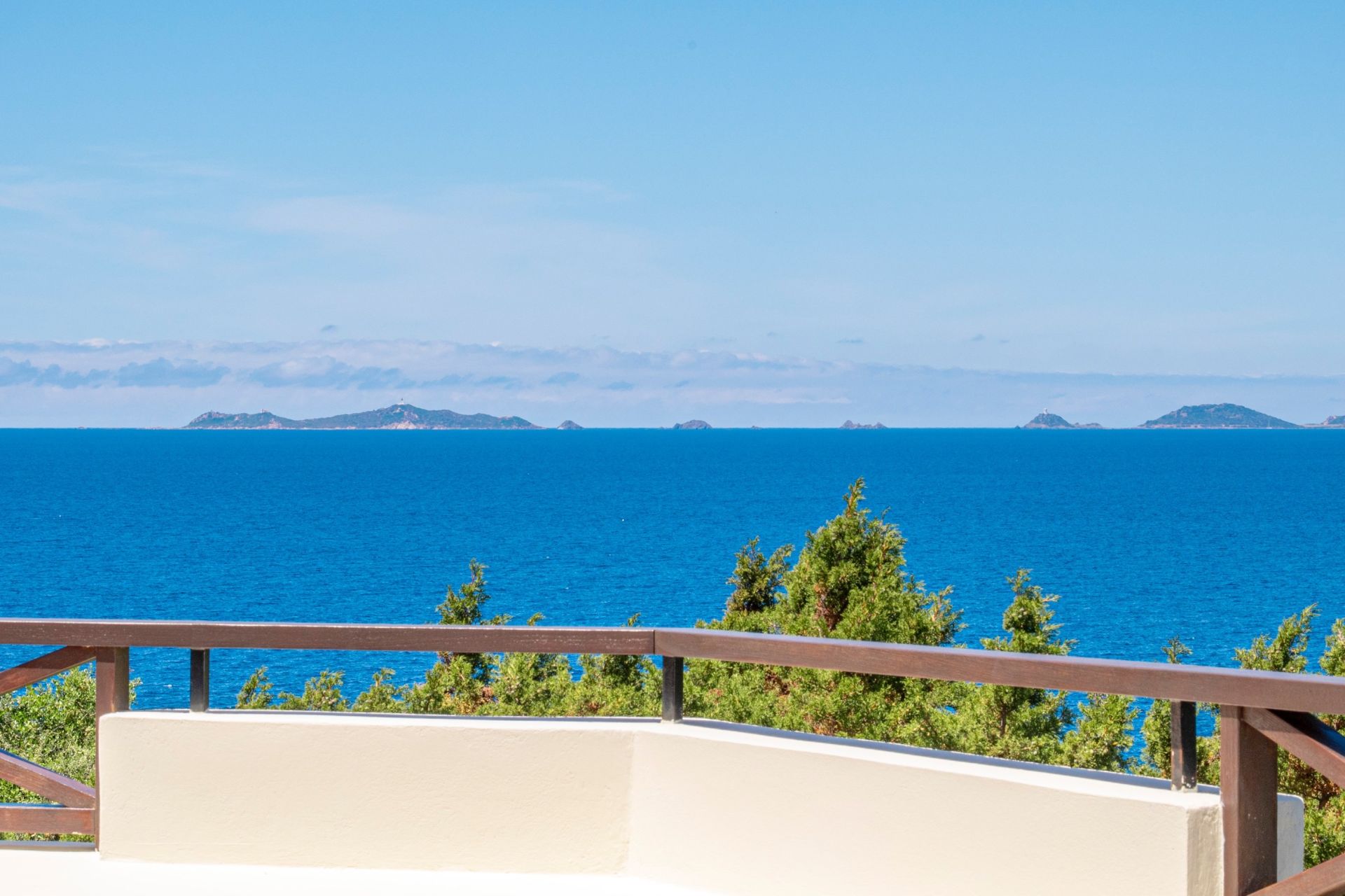 luxury villa 8 Rooms for sale on COTI CHIAVARI (20138)
