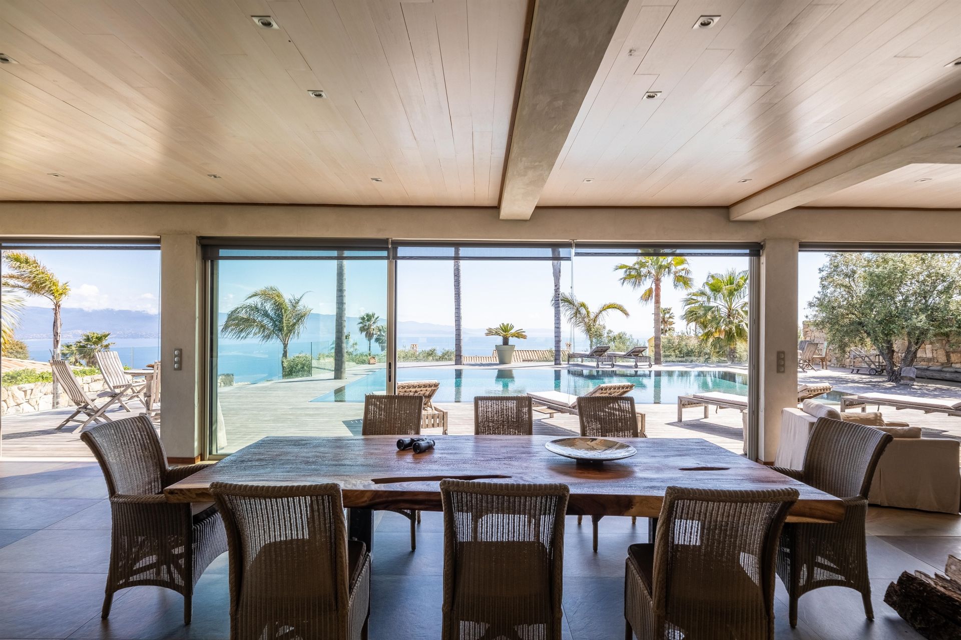 luxury house 7 Rooms for seasonal rent on AJACCIO (20000)