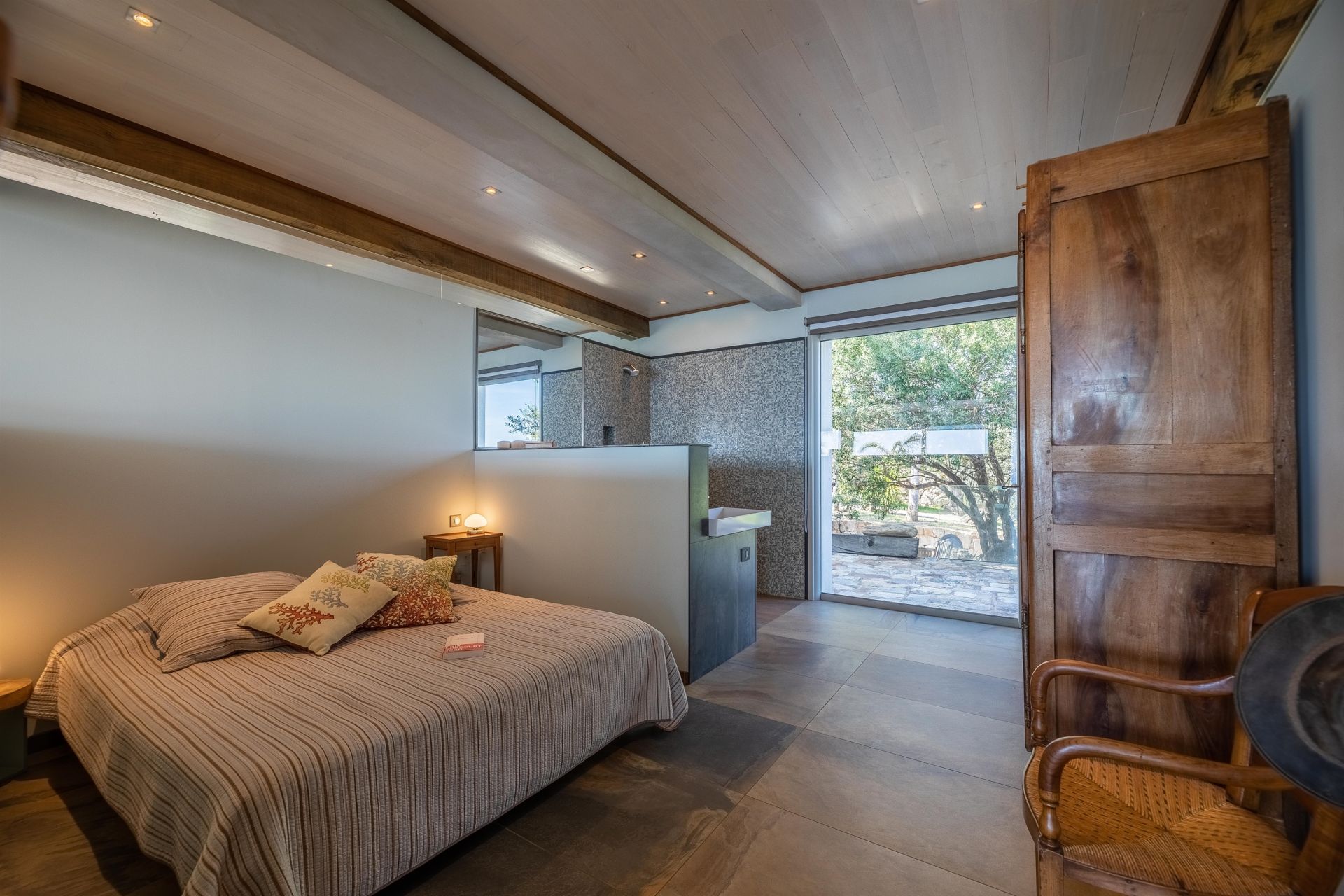 luxury house 7 Rooms for seasonal rent on AJACCIO (20000)