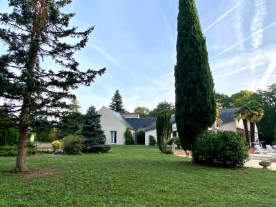 Sale Architect's house Fondettes 12 Rooms 300 m²