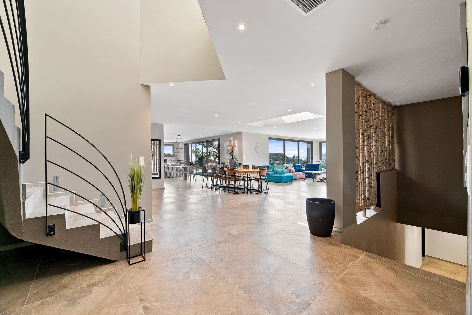 luxury house 11 Rooms for seasonal rent on PORTICCIO (20166)