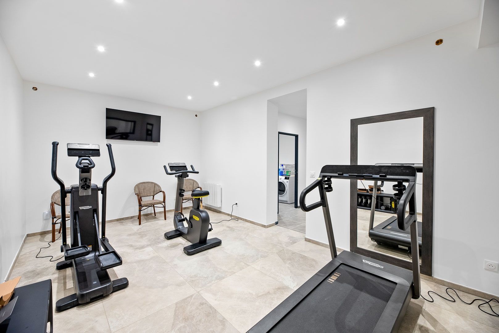 luxury house 11 Rooms for seasonal rent on PORTICCIO (20166)